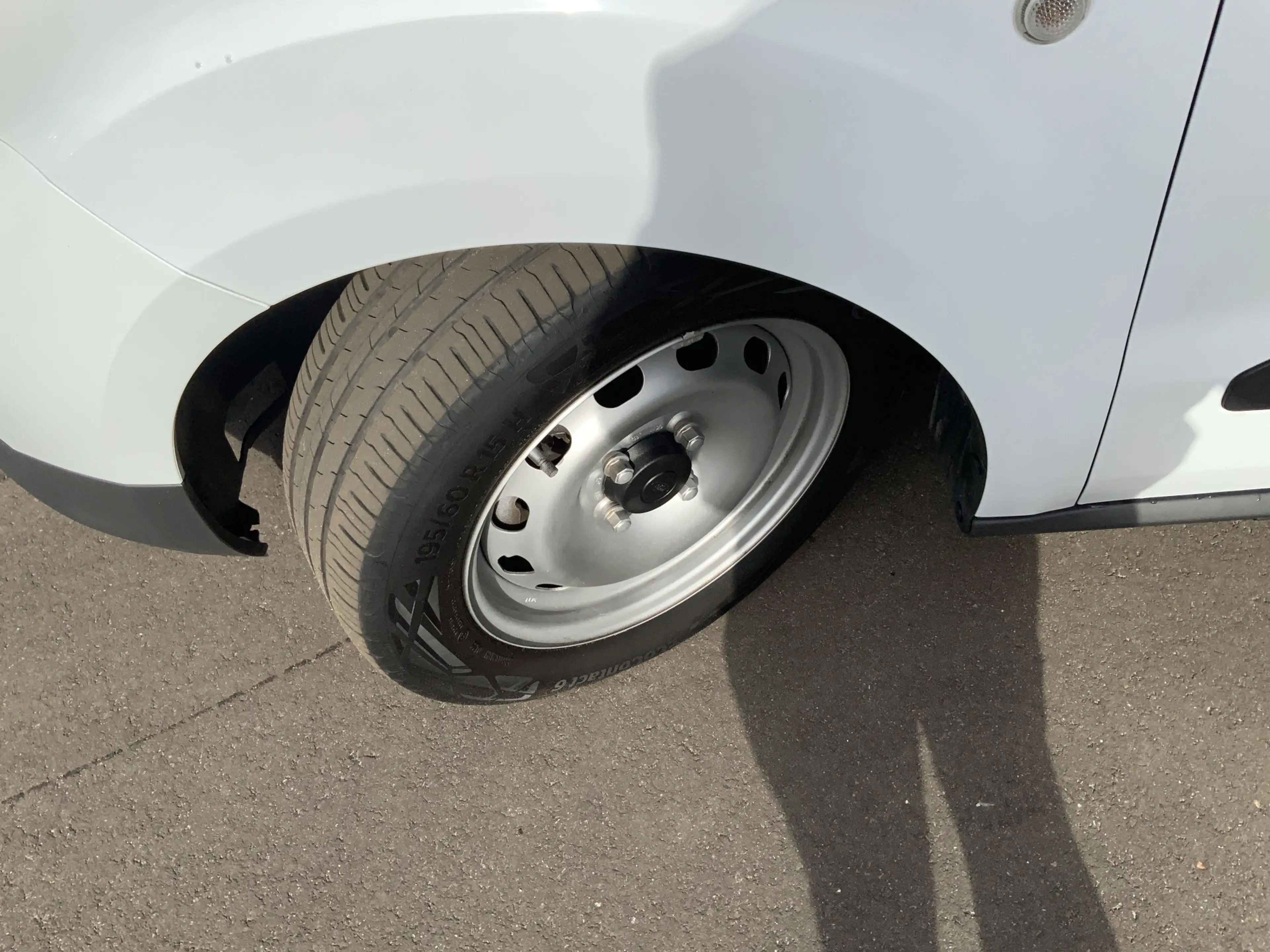 Ford Transit Courier 1.5 TDCI Trend Duratorq S&S Airco Trekhaak 540 kg — photo 8