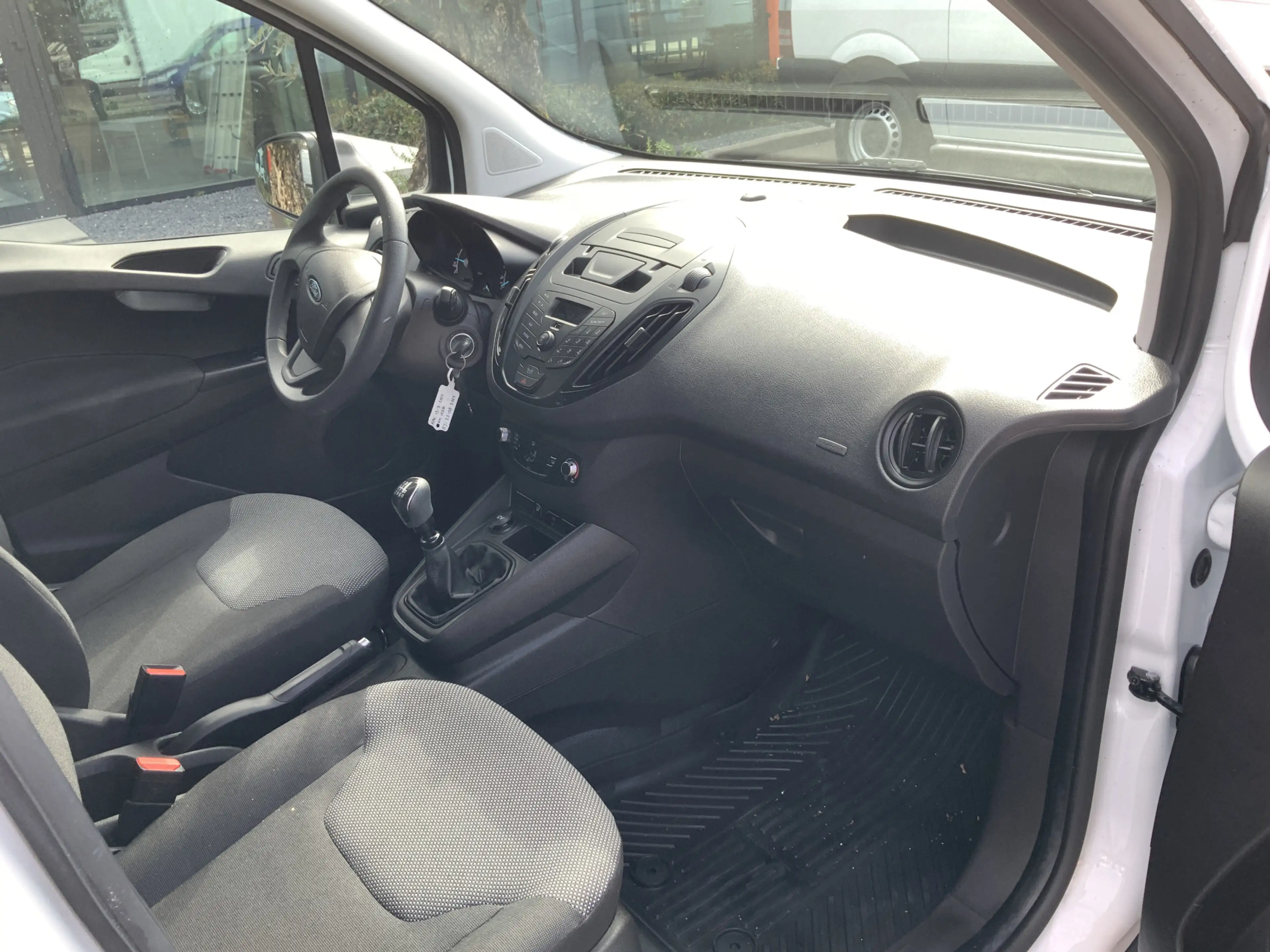 Ford Transit Courier 1.5 TDCI Trend Duratorq S&S Airco Trekhaak 540 kg — photo 13