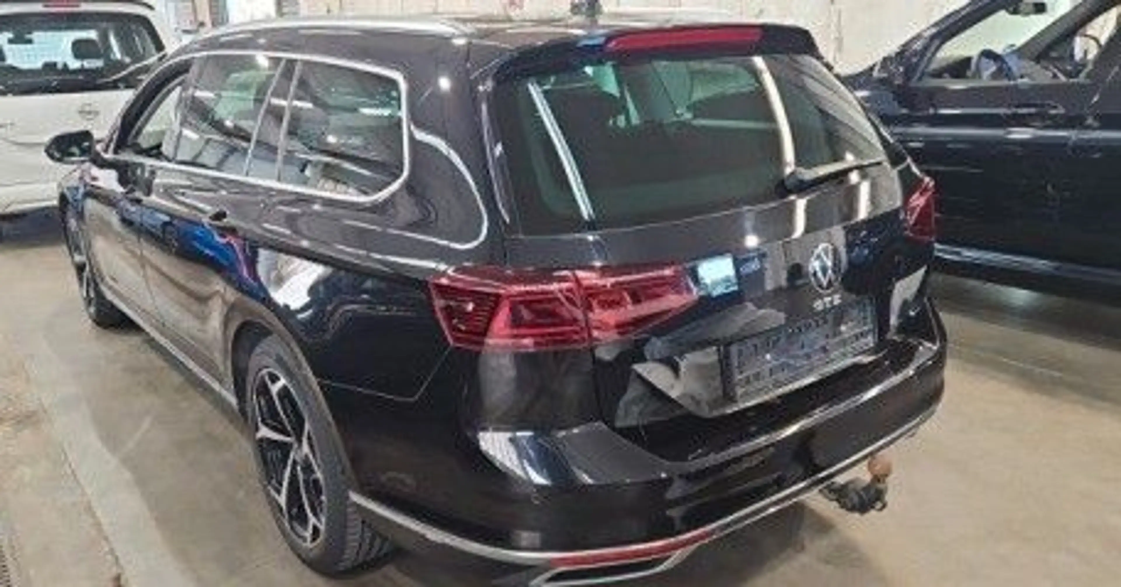 Volkswagen Passat Variant GTE PANO*ACC*WIDE*LED*MSG*KAM*AHK — photo 3