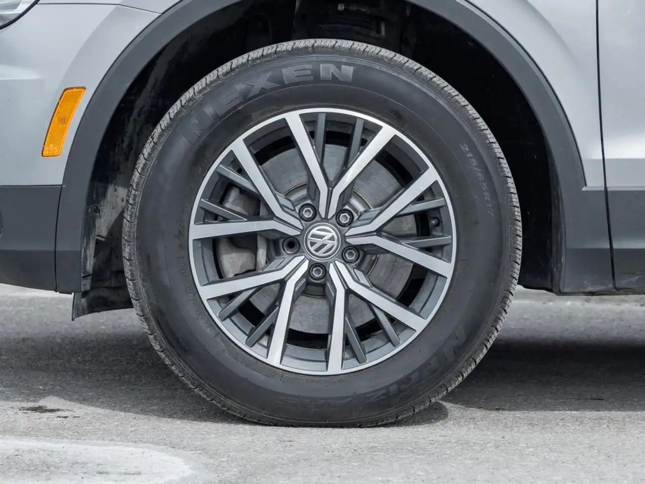 Volkswagen Tiguan снимка Volkswagen Tiguan