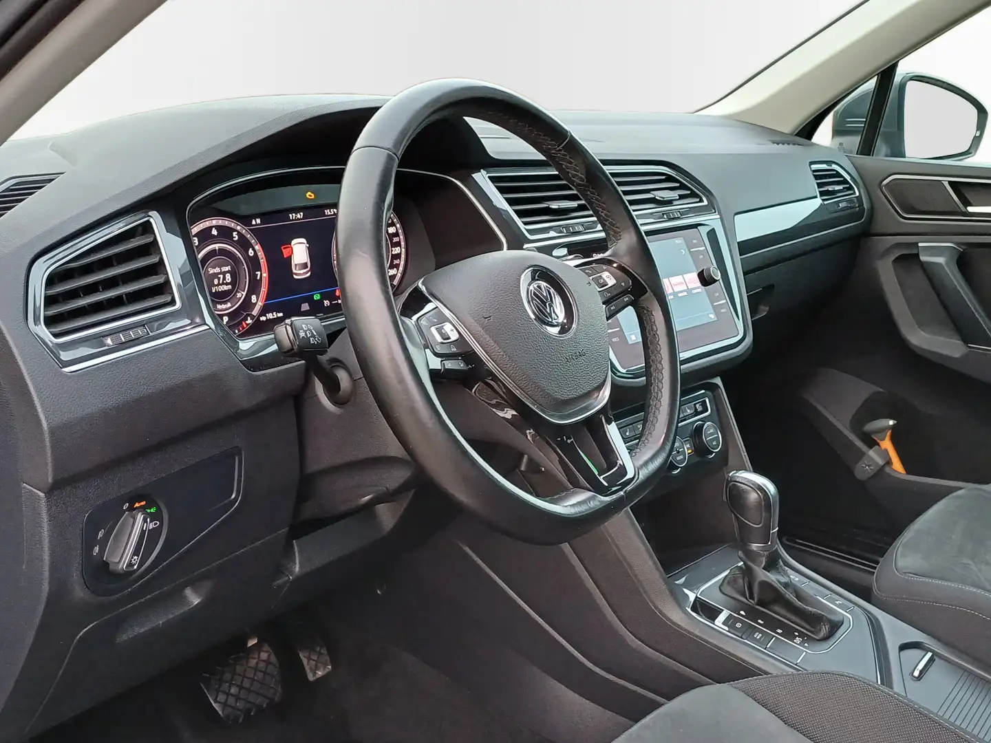 Volkswagen Tiguan 1.4 TSI ACT R-Line /Prachtige auto!/ Grau - 2