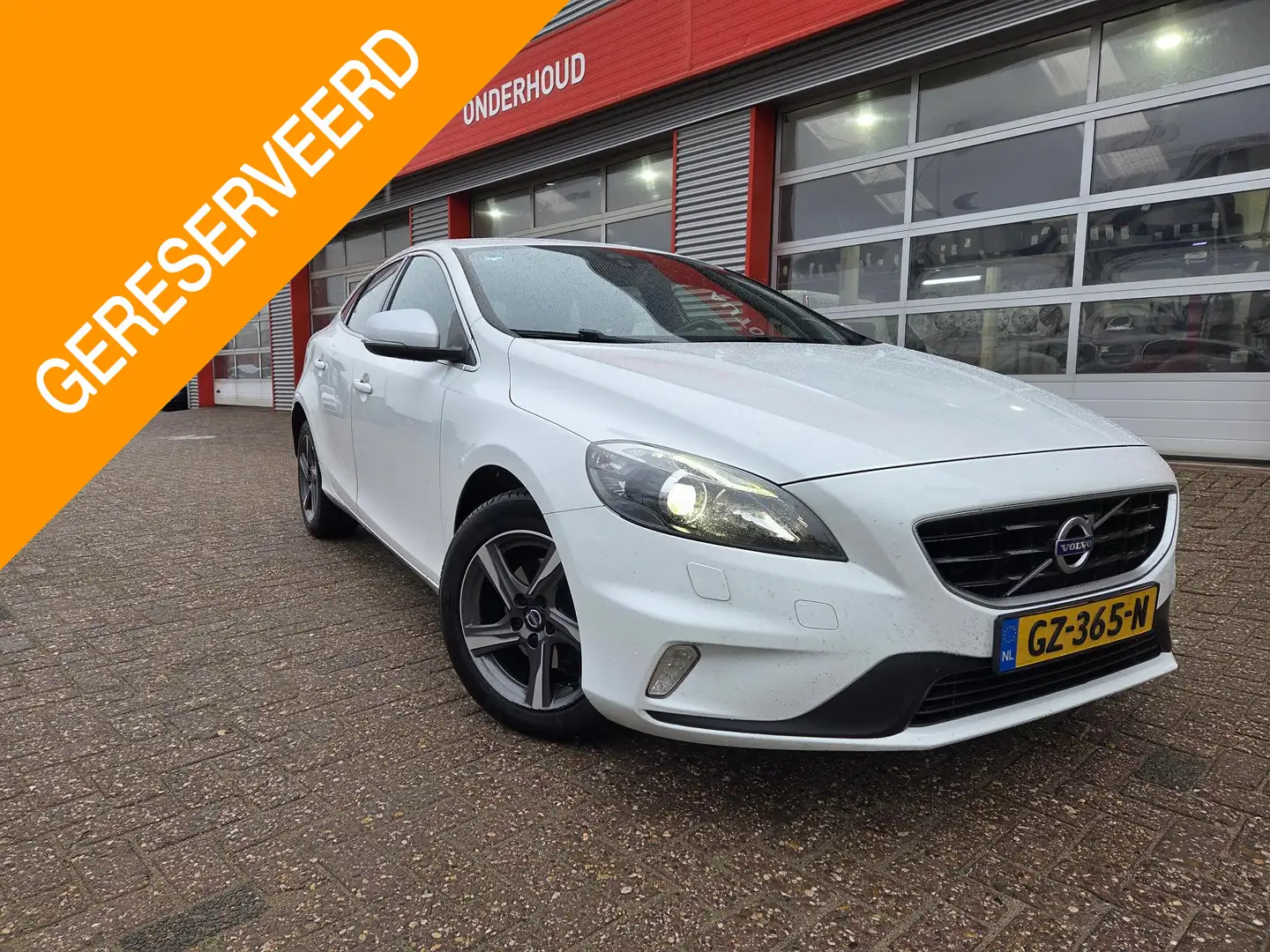 Volvo V40 2.0 D2 R-Design Business *export/handel Wit - 1