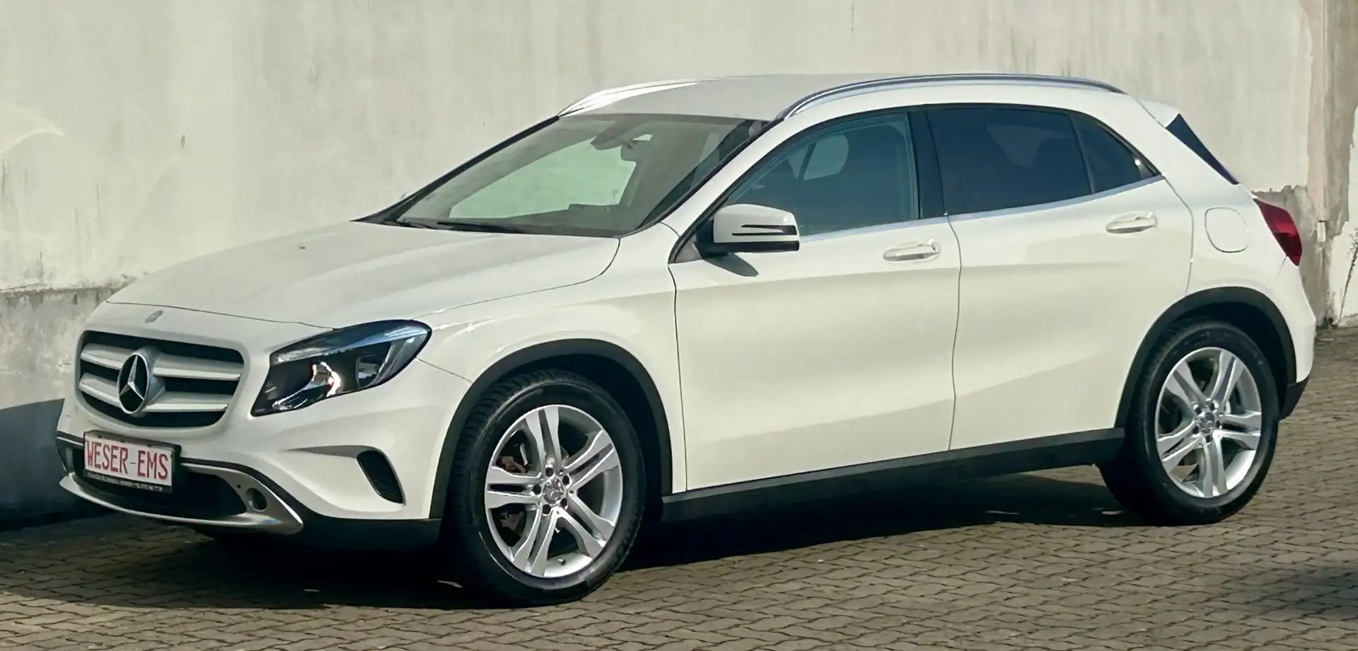 Mercedes-Benz GLA 220 d 4Matic Automatic GPS Klima SHZ ALU Weiß - 1