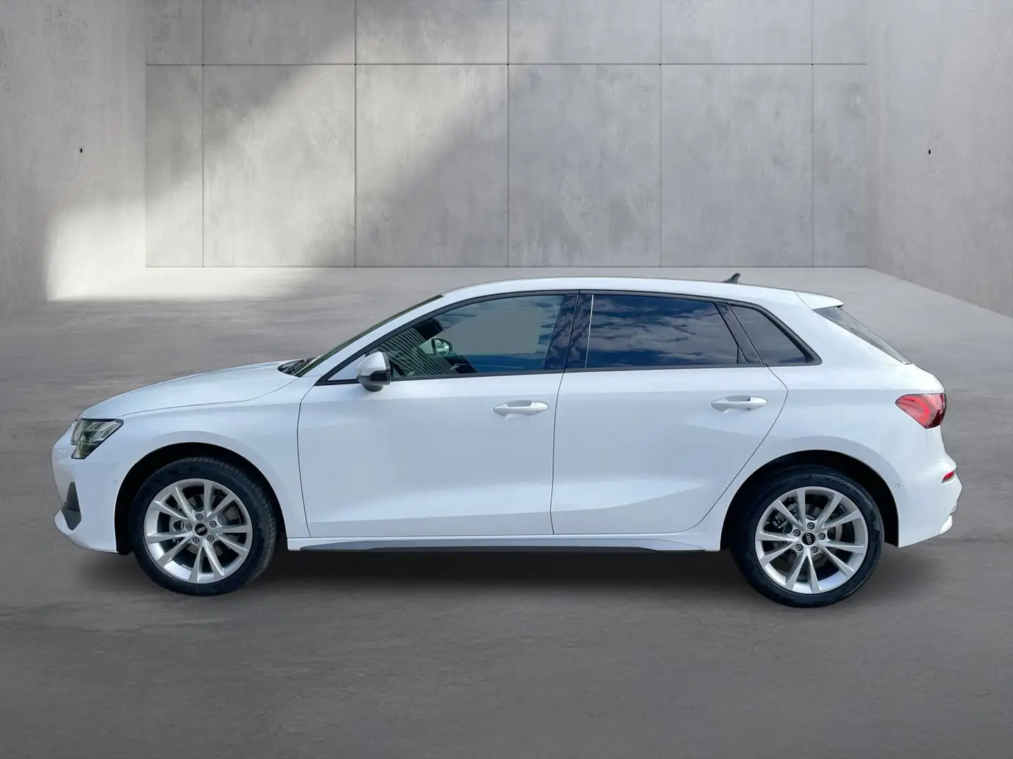 Audi A3 30 TFSI Weiß - 2