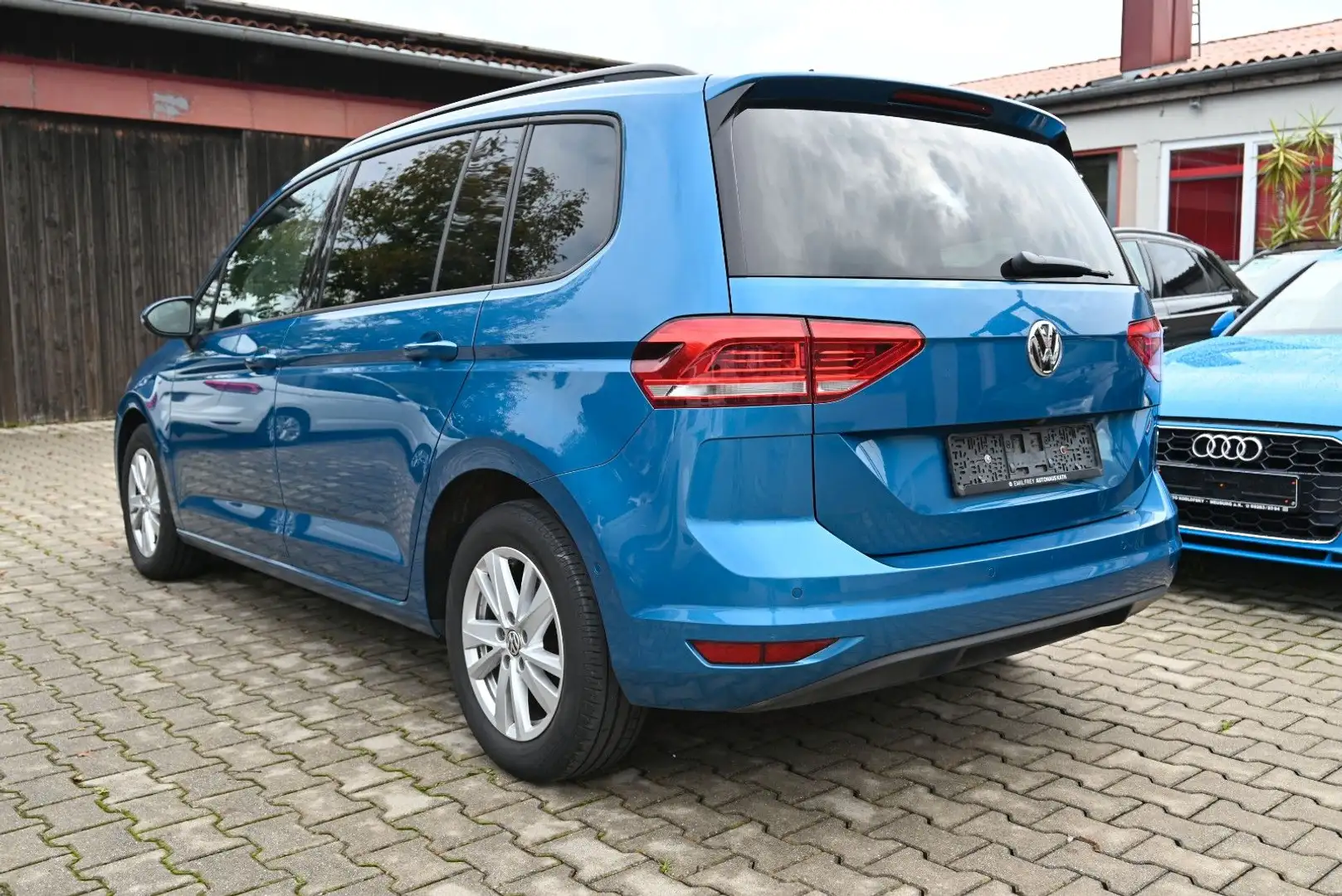 Volkswagen Touran Highline/LED/AHK/Pano/standhzg Blauw - 2