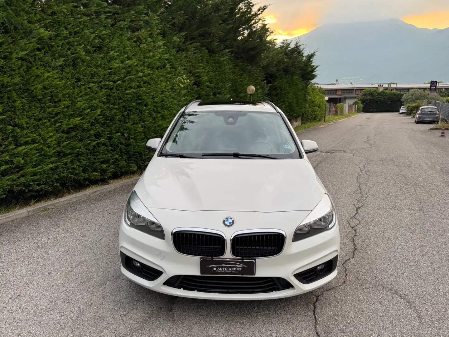 BMW 218 220d xDrive Coupé Luxury Bianco - 2