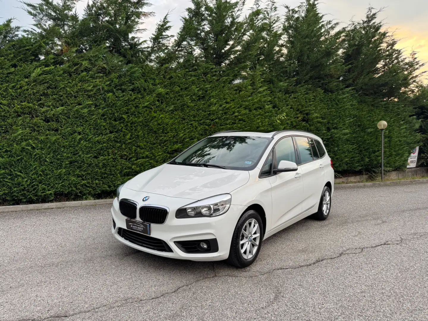 BMW 218 220d xDrive Coupé Luxury Bianco - 1