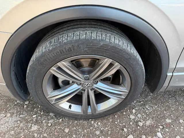Volkswagen Tiguan view 9