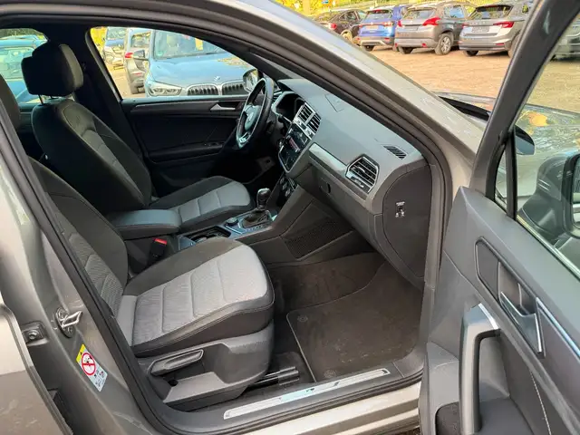 Volkswagen Tiguan view 15
