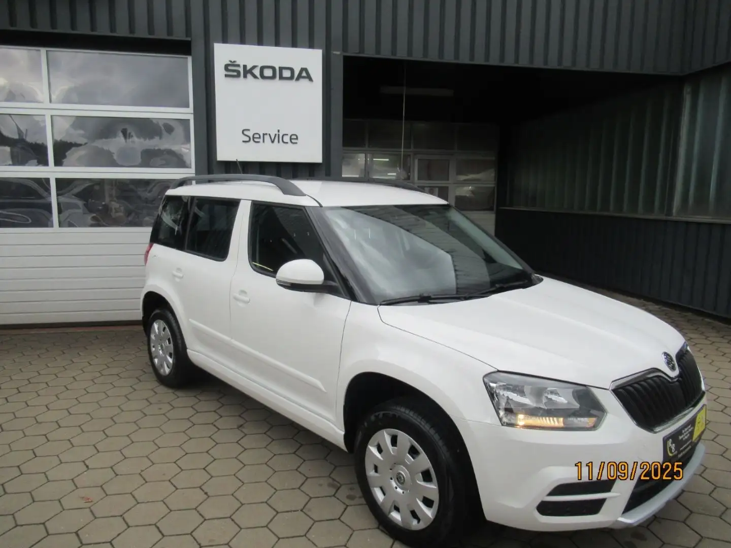 Skoda Yeti Active 1.2 TSI  Tagfahrlicht+ABS+ESP Blanc - 2