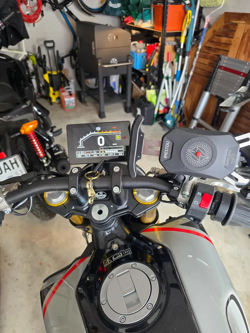 Mondial HPS 125i Pelpi Euro 5 ABS Stříbrná - 1