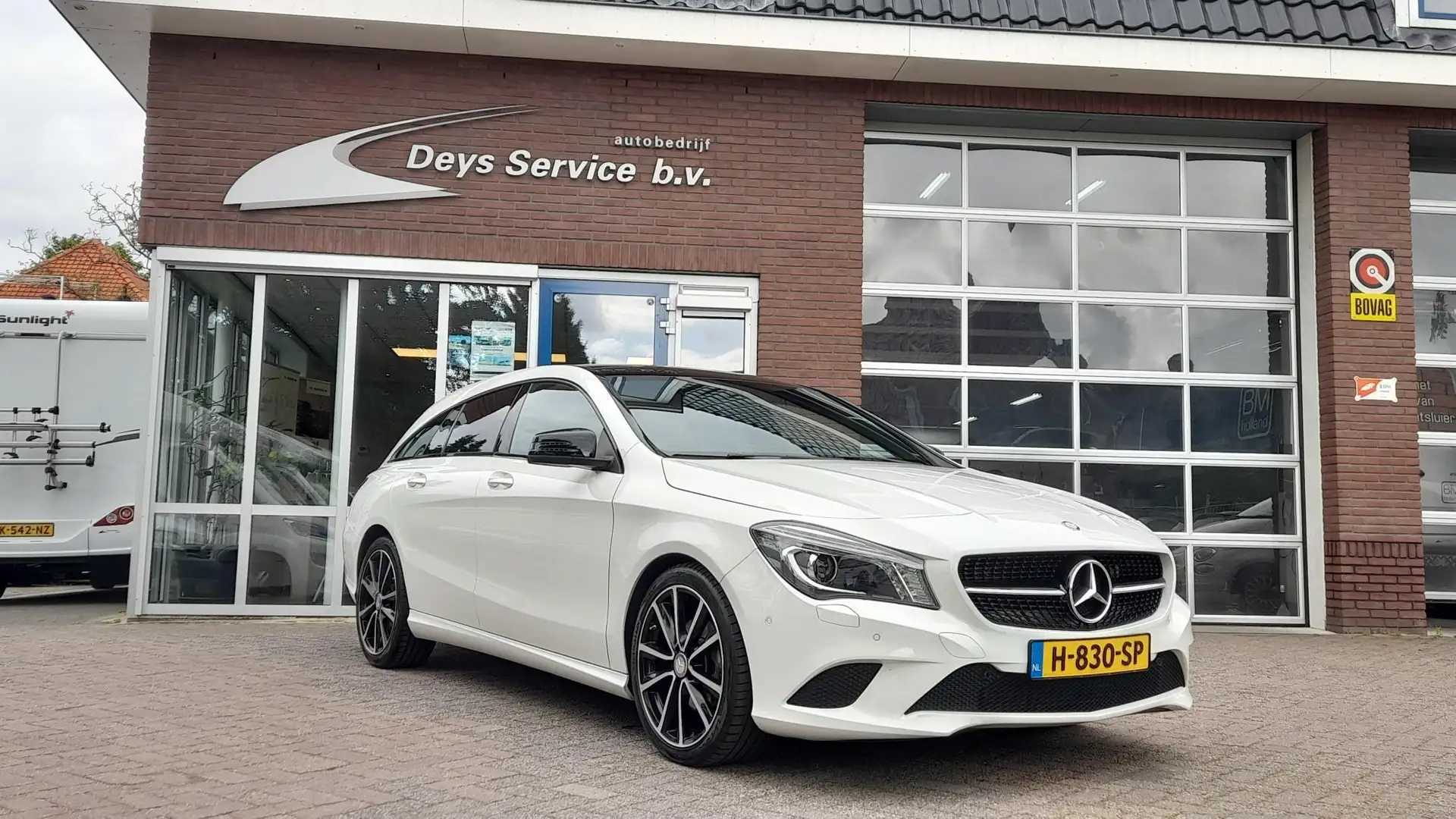 Mercedes-Benz CLA 180 Shooting Brake Lease Edition Ambition Wit - 1