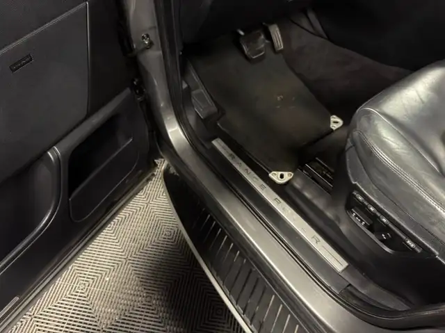 Land Rover Range Rover Sport view 11