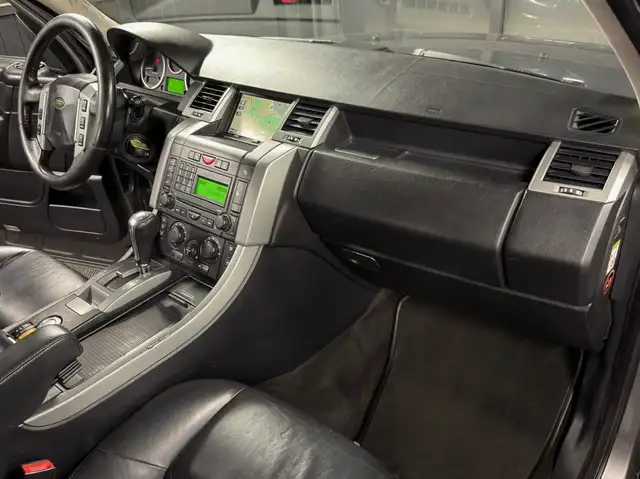 Land Rover Range Rover Sport view 16
