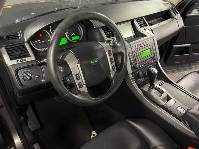 Land Rover Range Rover Sport view 12