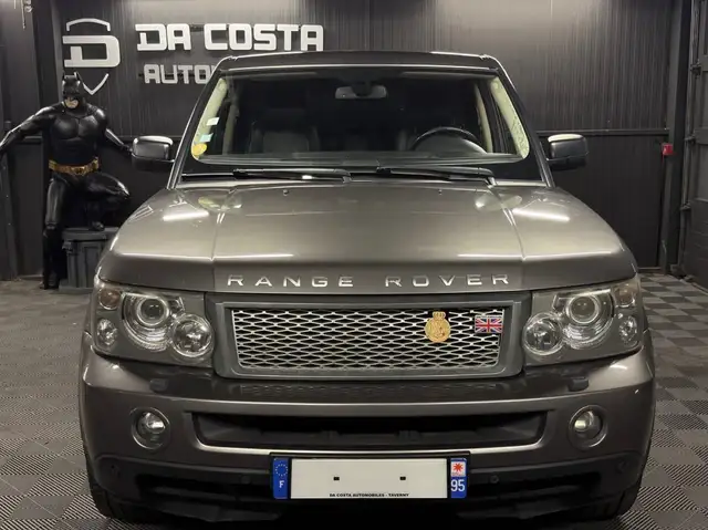 Land Rover Range Rover Sport view 4