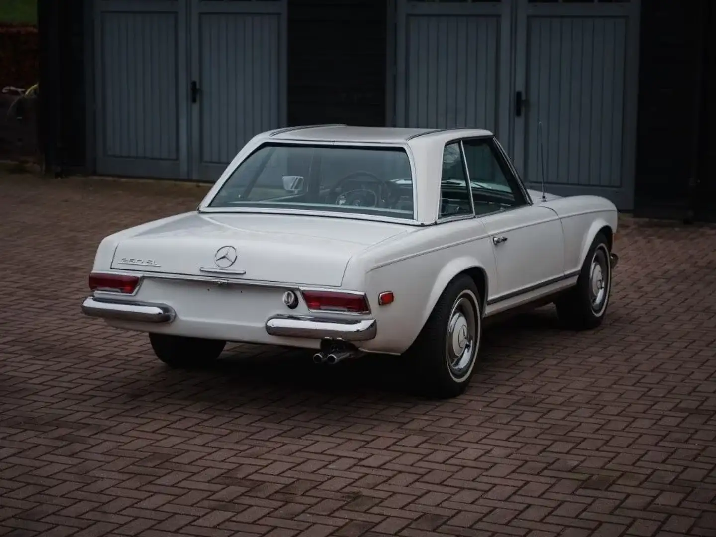 Mercedes-Benz 250 Mercedes-Benz SL 250 - 2