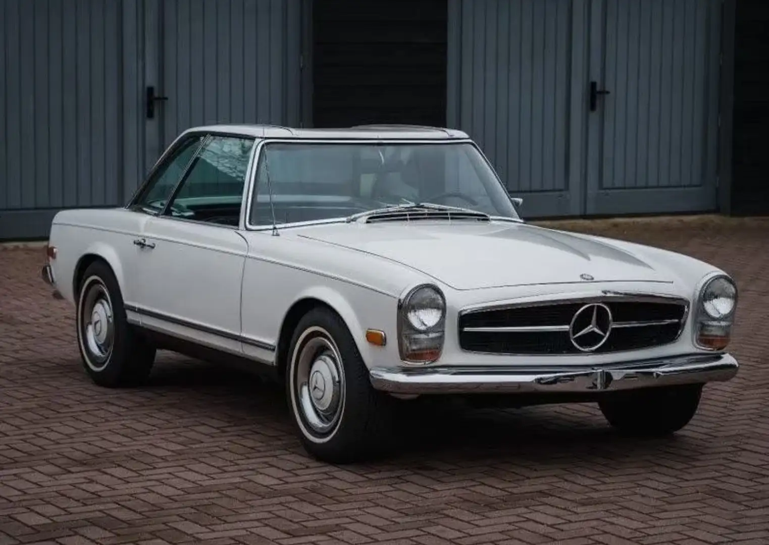Mercedes-Benz 250 Mercedes-Benz SL 250 - 1
