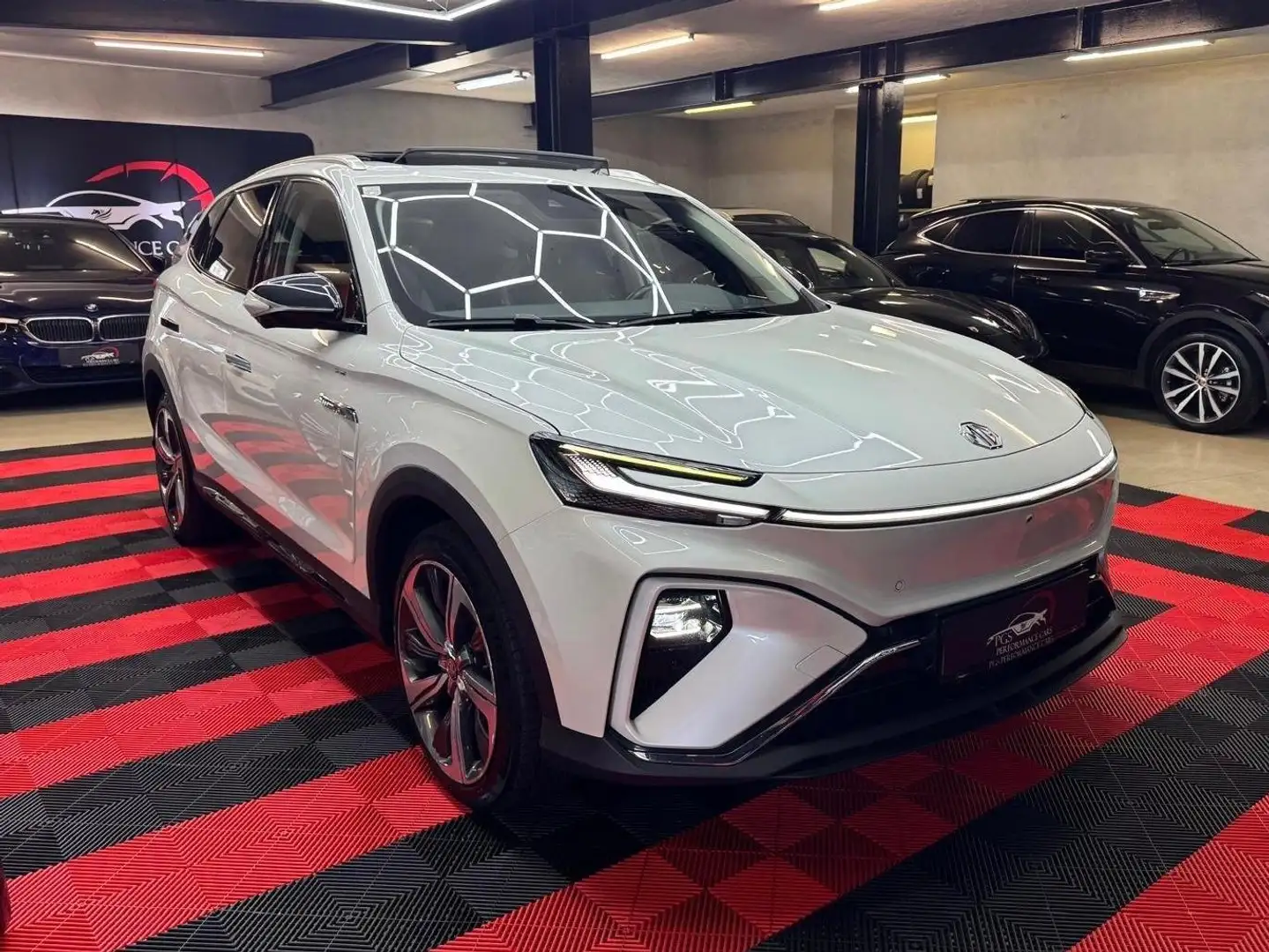 MG Marvel R Marvel R Weiß - 1