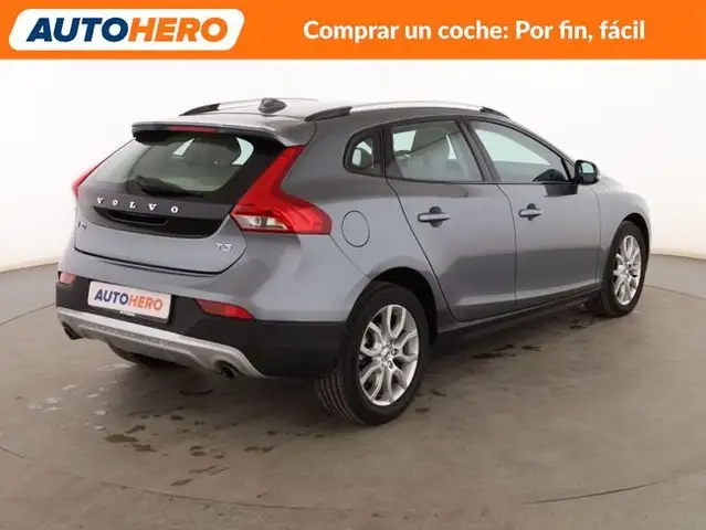 Volvo V40 view 6