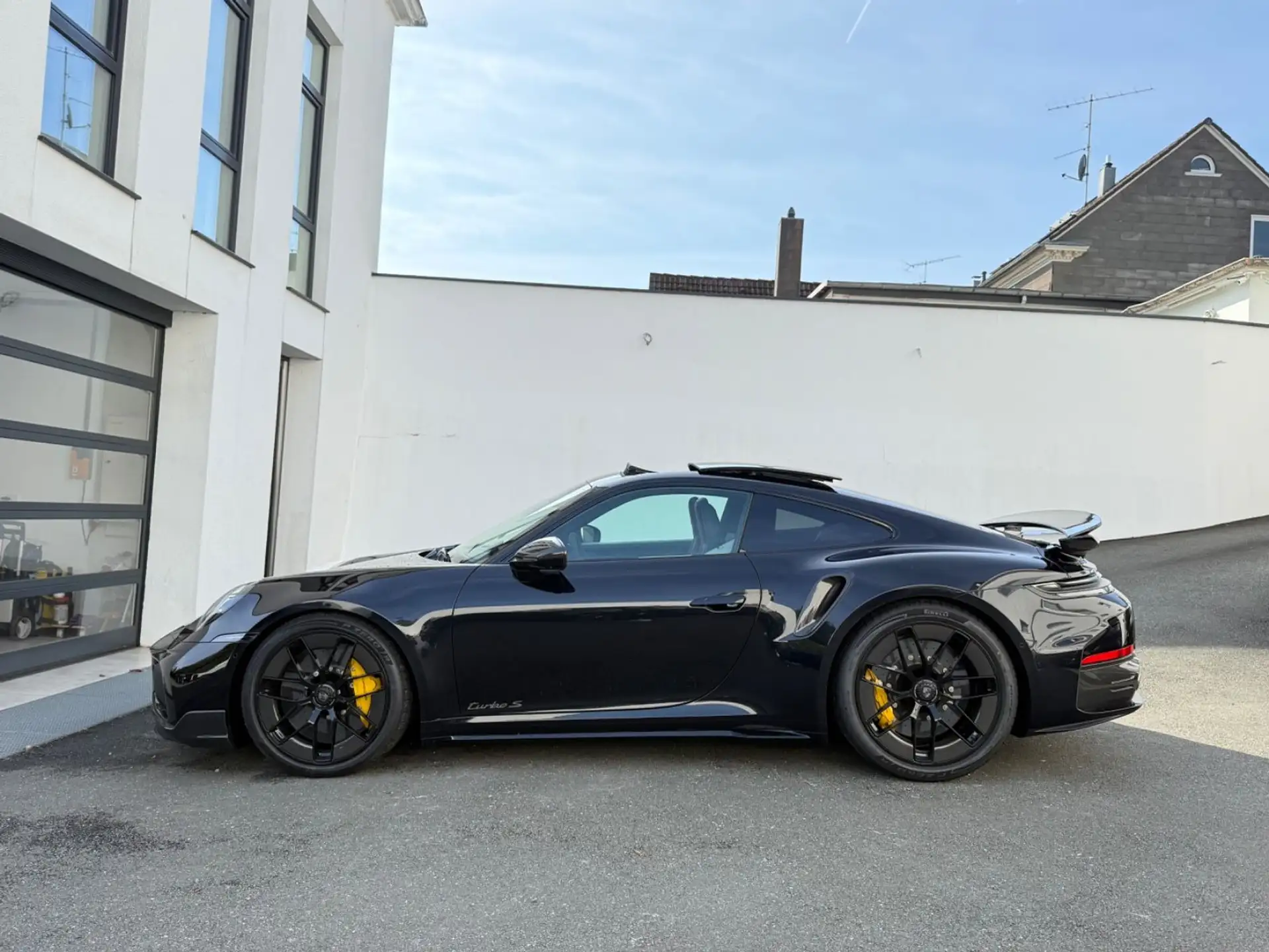 포르쉐 911 Turbo S Coupe 2026 검정 사진 6