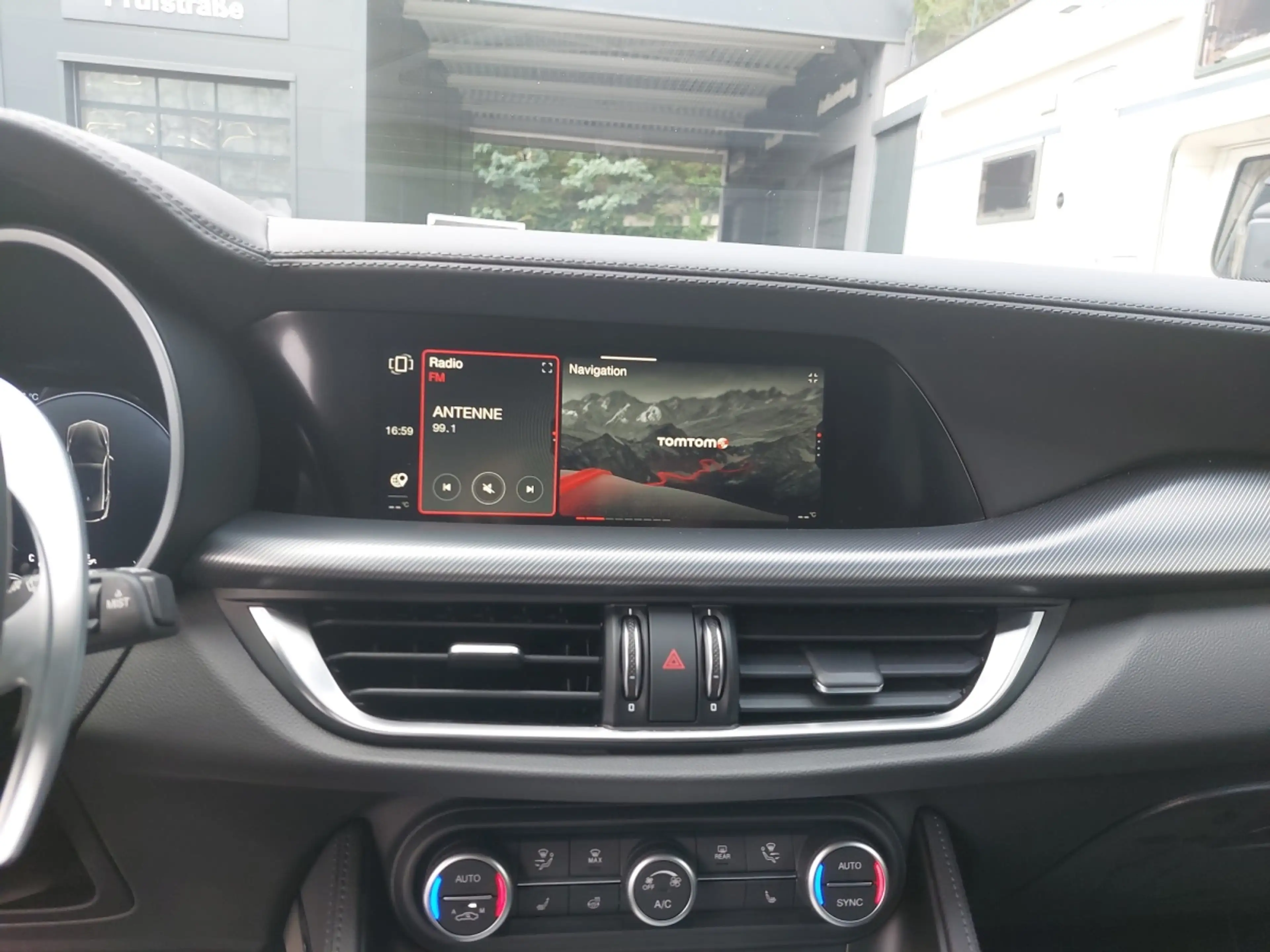 Alfa Romeo Stelvio Veloce Q4 210 PS — photo 10
