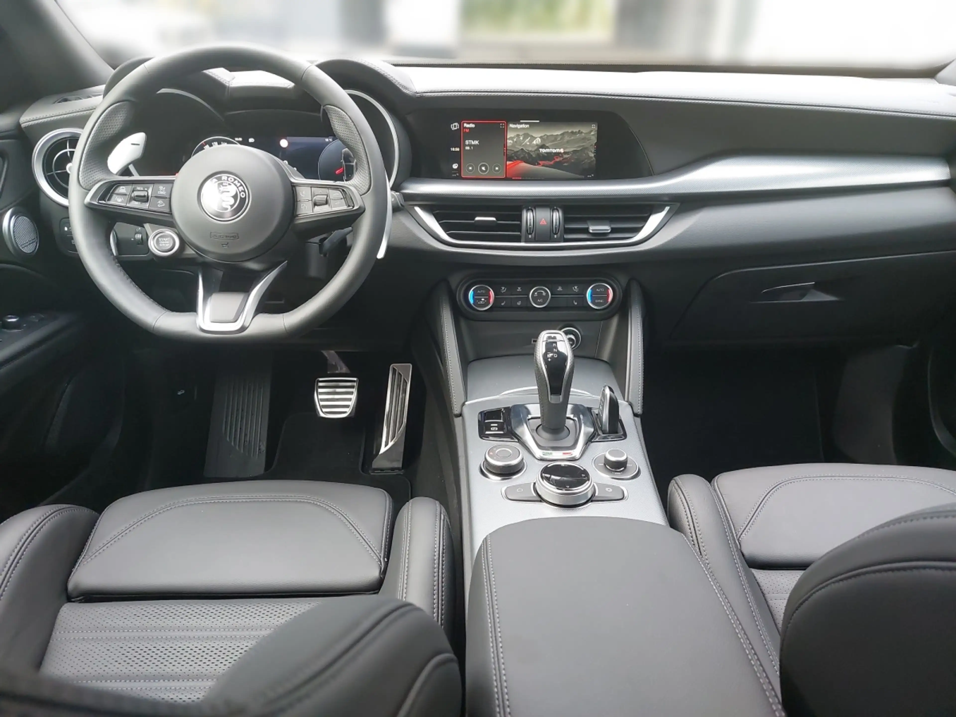 Alfa Romeo Stelvio Veloce Q4 210 PS — photo 4