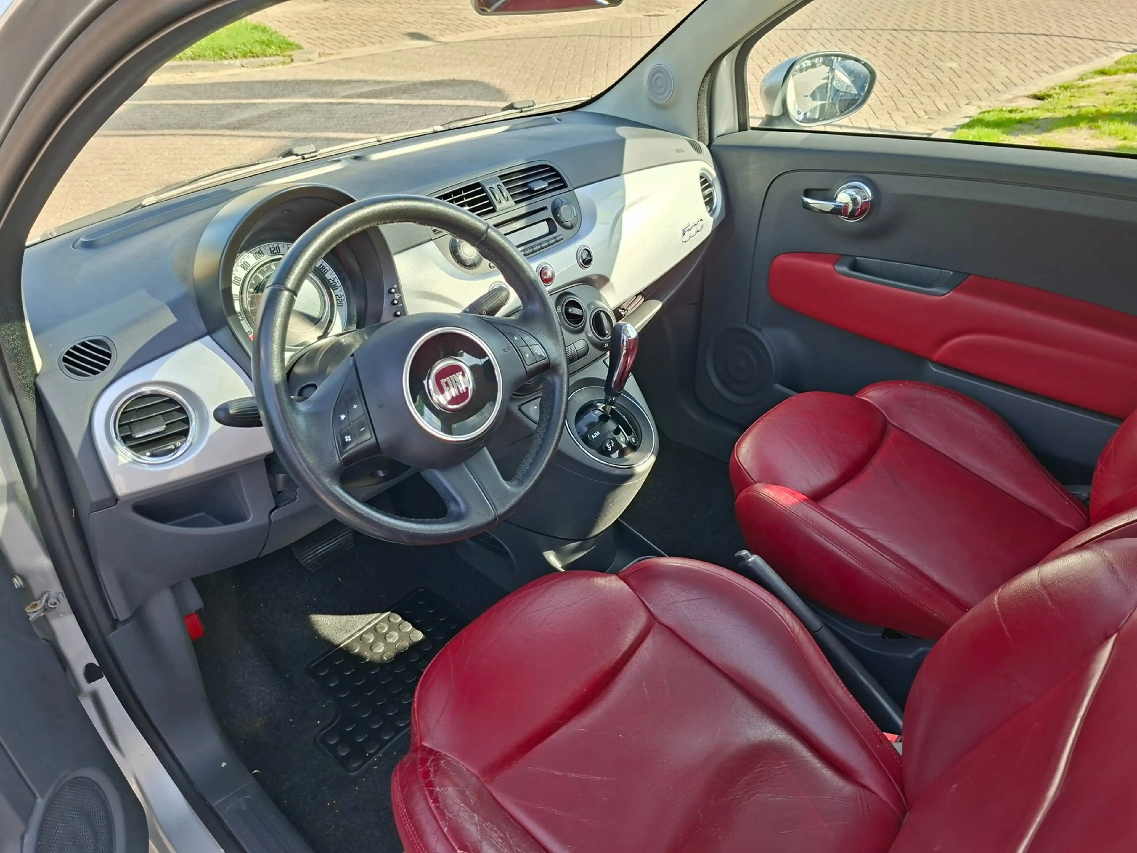 Fiat 500 1.2 Lounge / AUTOMAAT / APK september 2027 — photo 8
