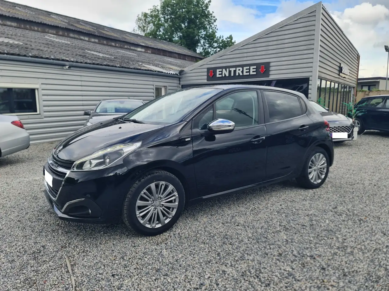 Peugeot 208 208 — photo 2