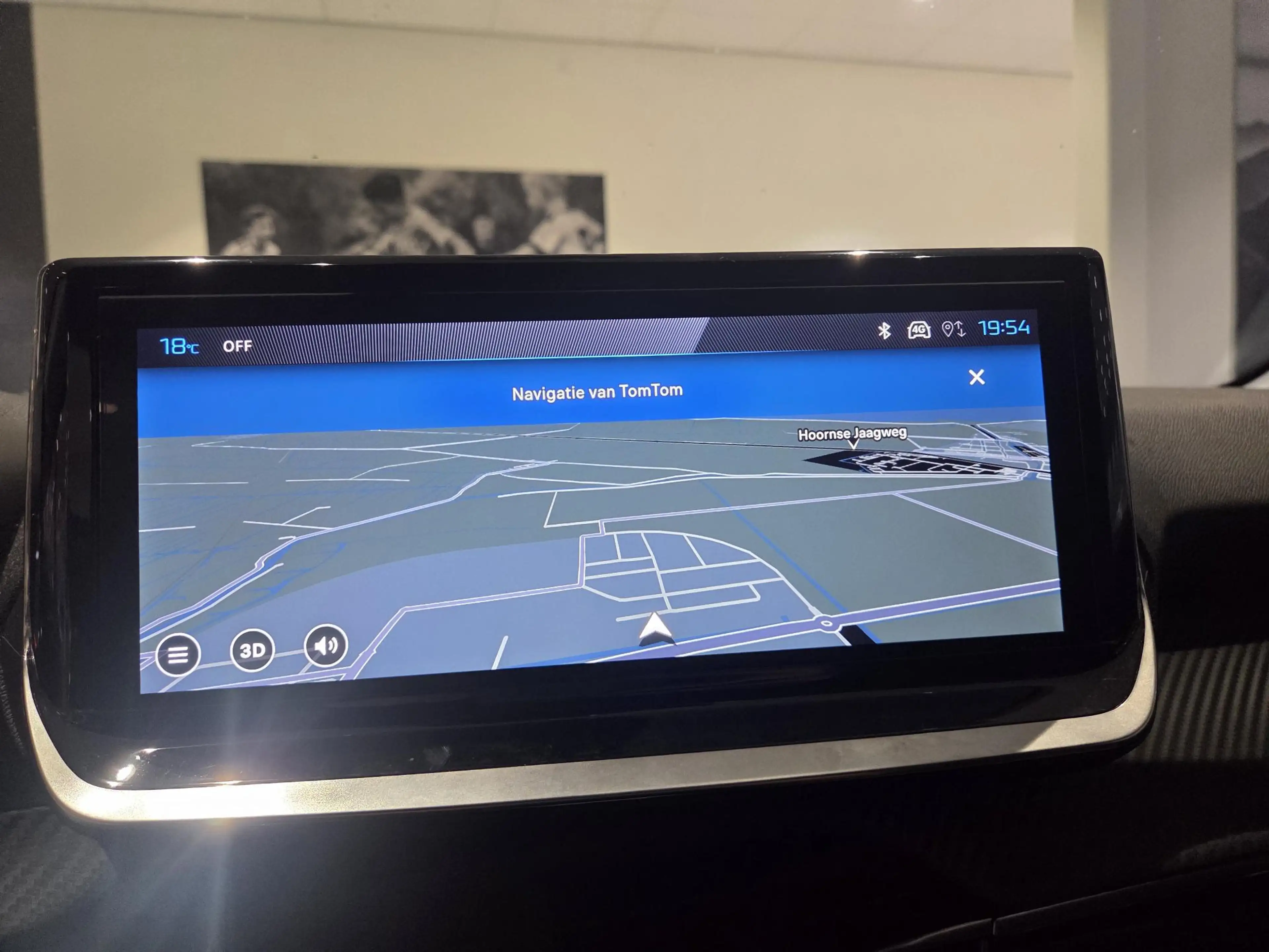 Peugeot 208 1.2 Hybrid 110 e-DCS6 Allure — photo 10