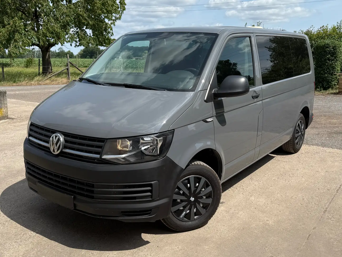 Volkswagen T6 Multivan 2.0 TDi SCR Blue, 7 places Grau - 1
