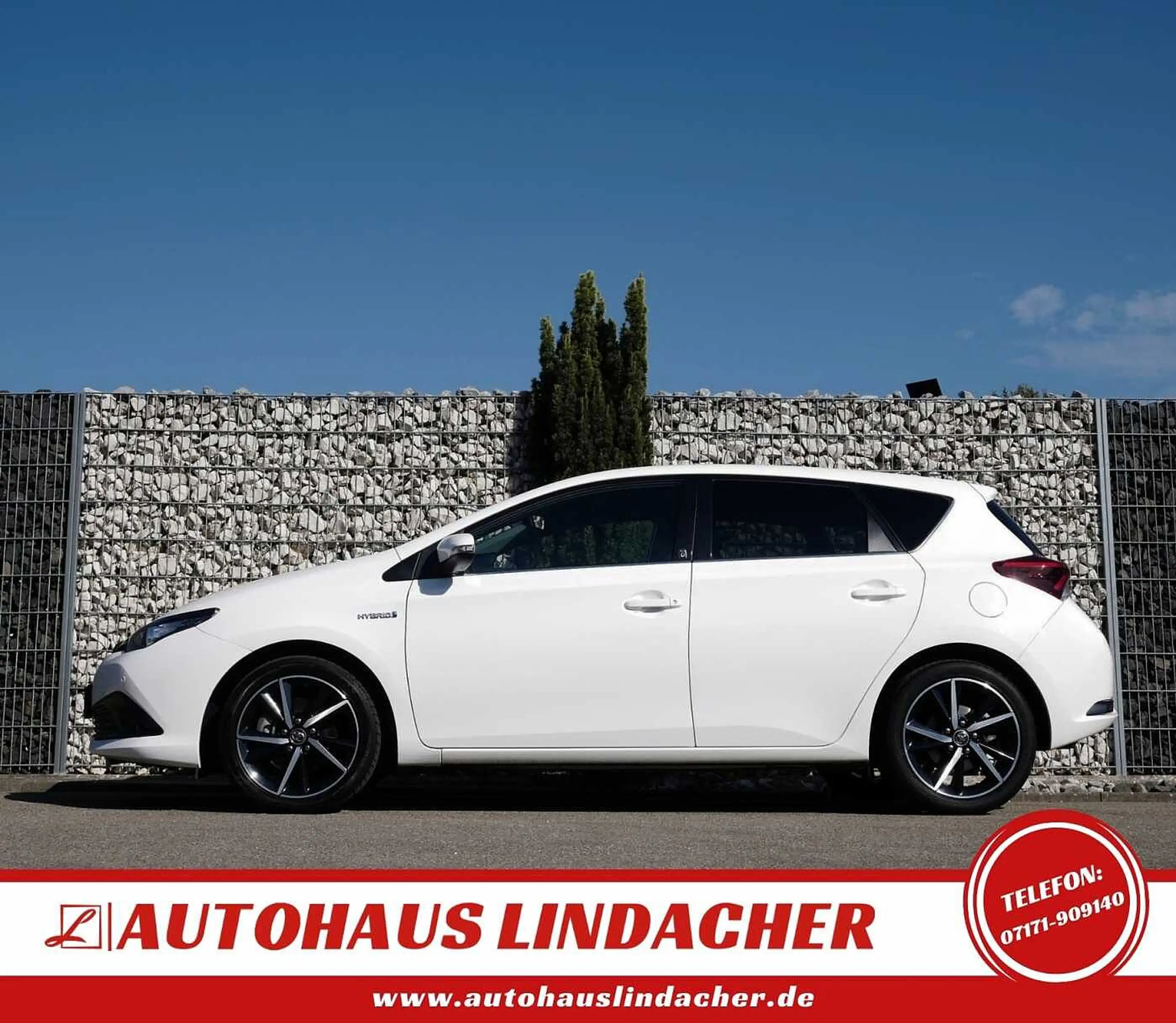 Toyota Auris Hybrid 1.8 VVT-i Team Deutschland I Navi — photo 2
