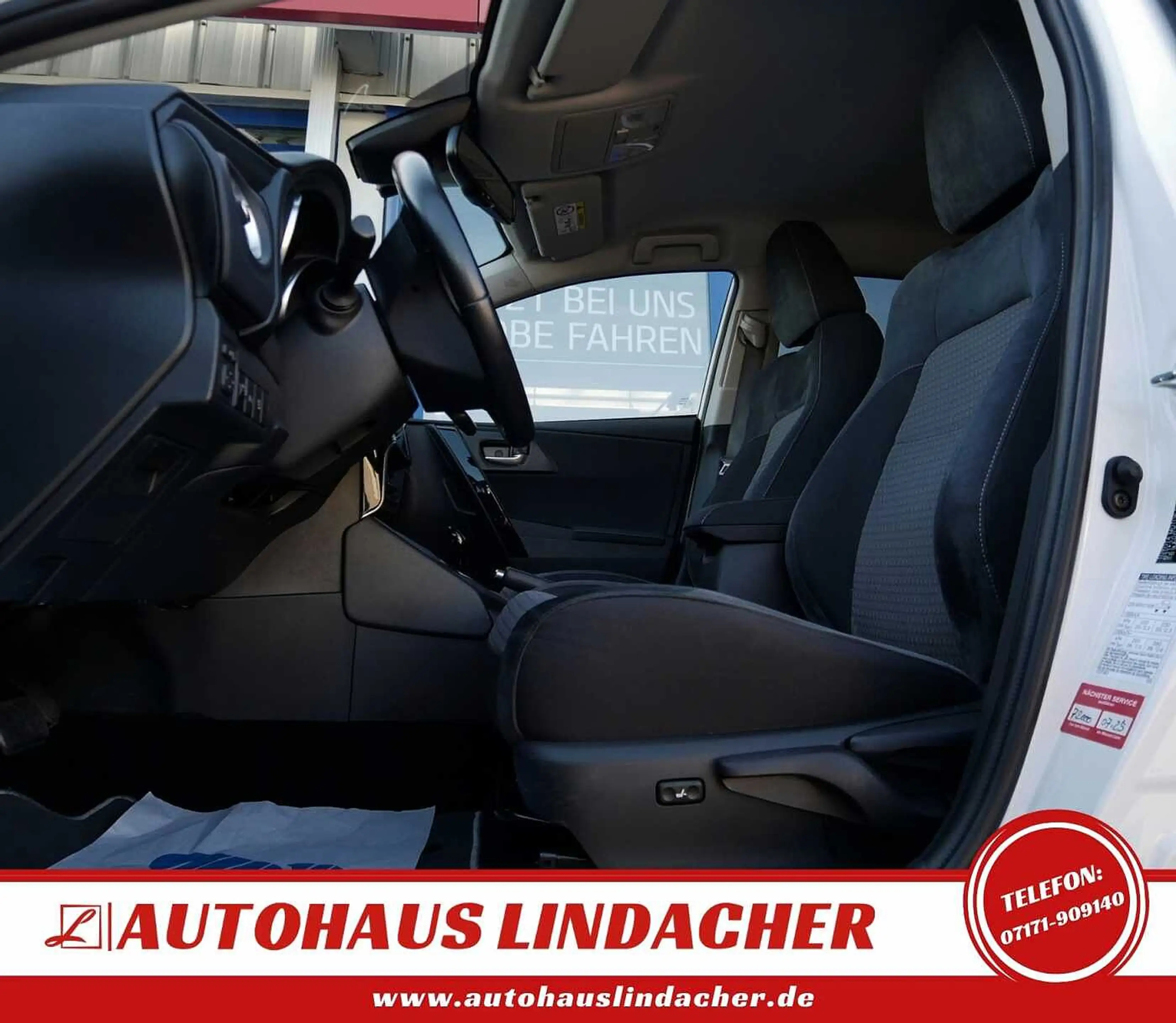 Toyota Auris Hybrid 1.8 VVT-i Team Deutschland I Navi — photo 11