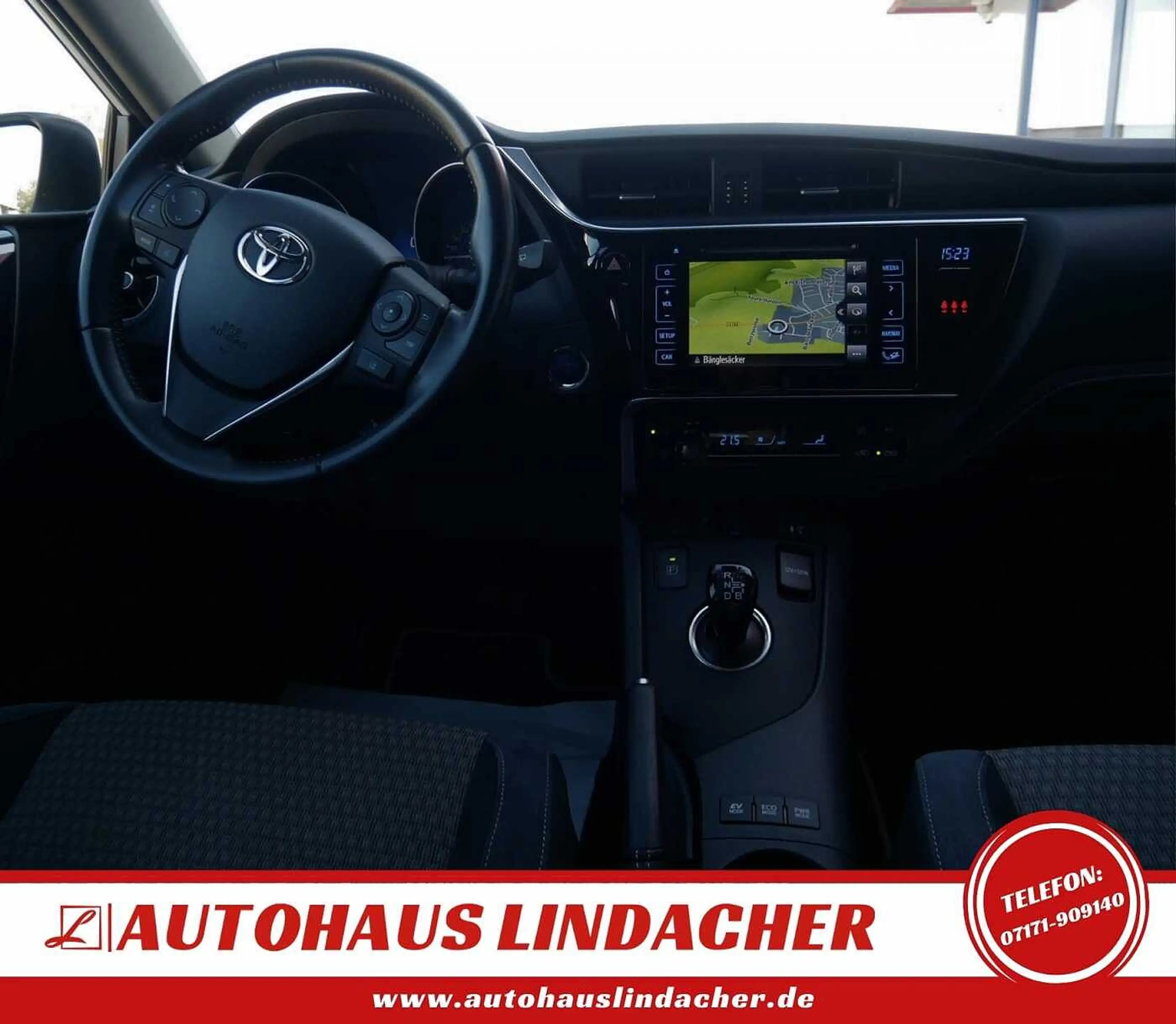 Toyota Auris Hybrid 1.8 VVT-i Team Deutschland I Navi — photo 14