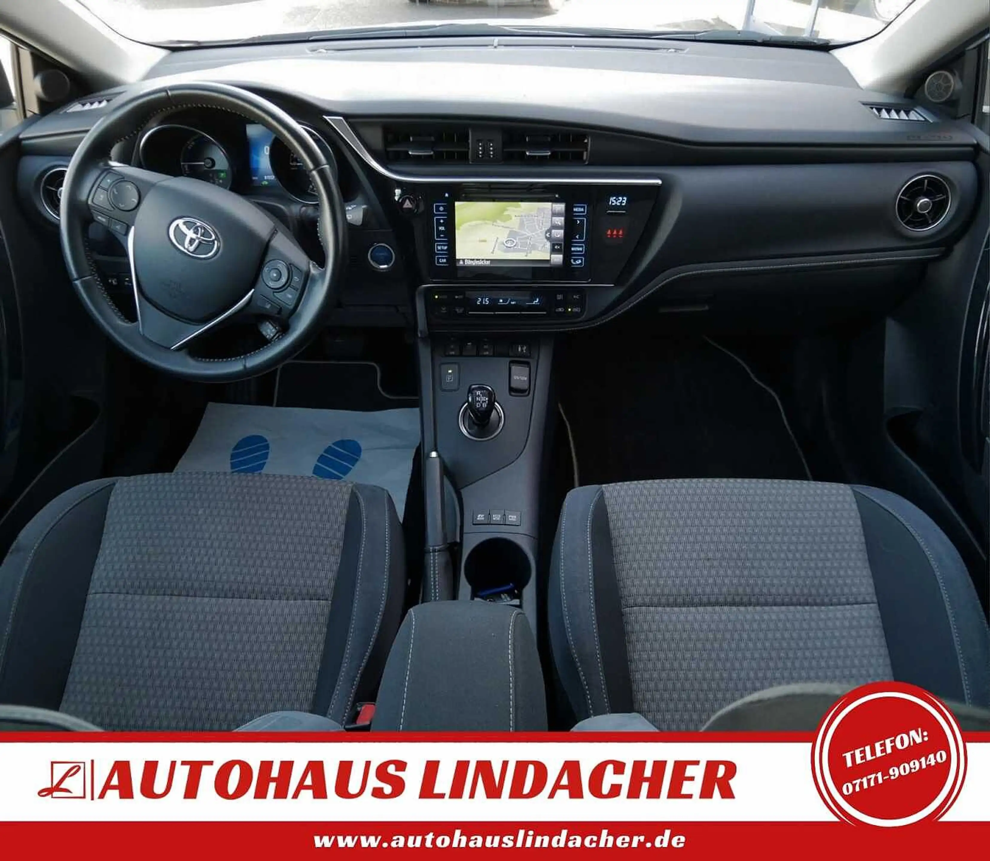 Toyota Auris Hybrid 1.8 VVT-i Team Deutschland I Navi — photo 13