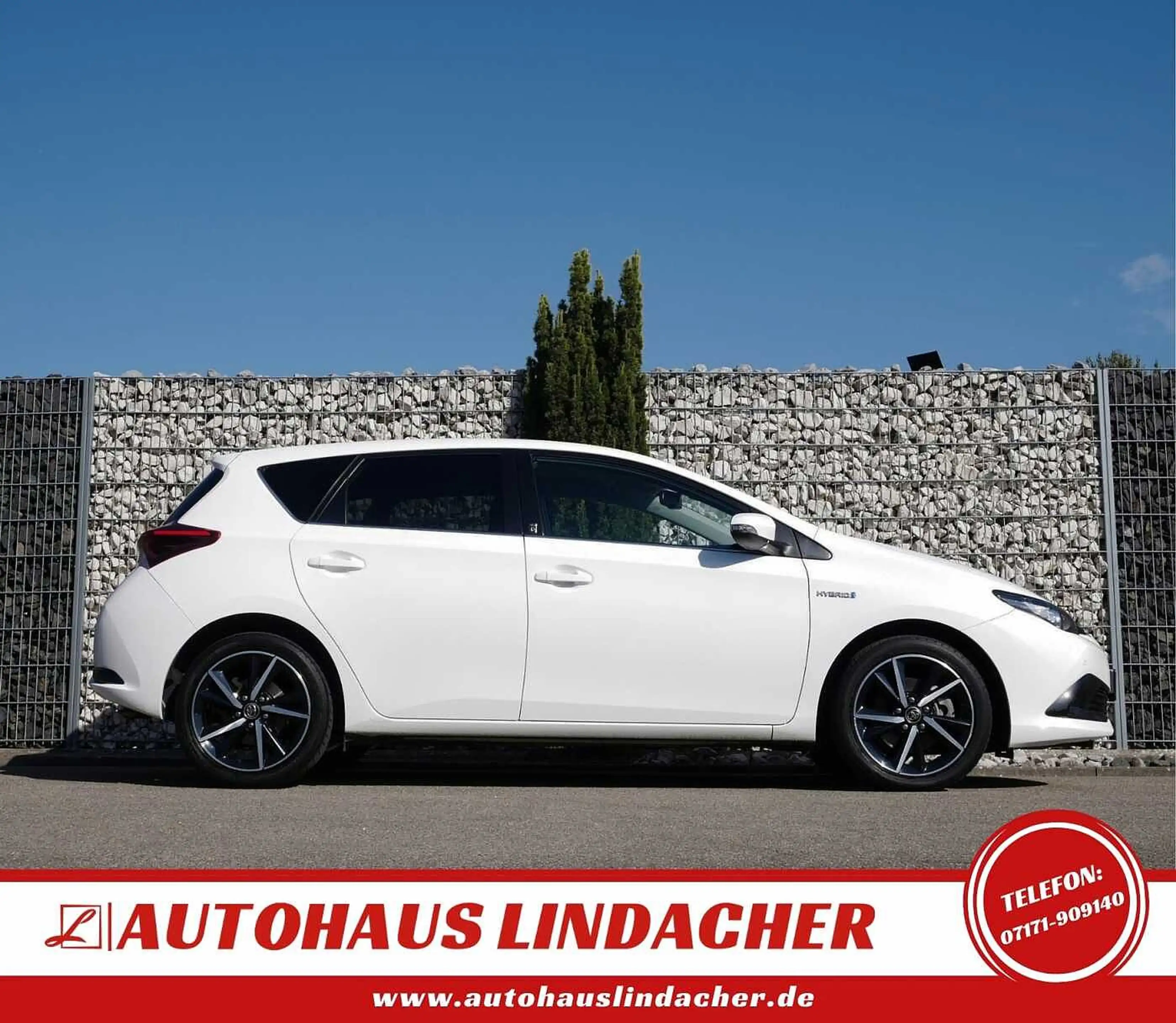Toyota Auris Hybrid 1.8 VVT-i Team Deutschland I Navi — photo 3