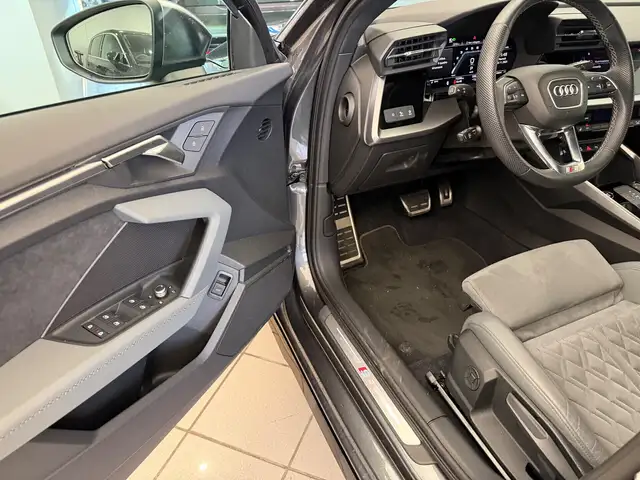 Audi S3 view 11
