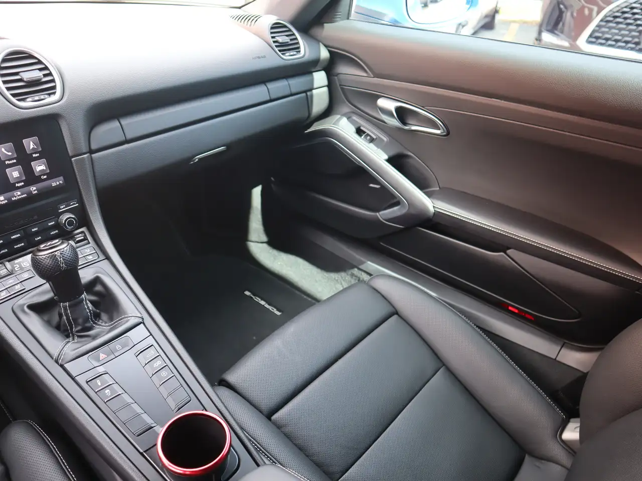 Porsche 718 Cayman снимка Porsche 718 Cayman