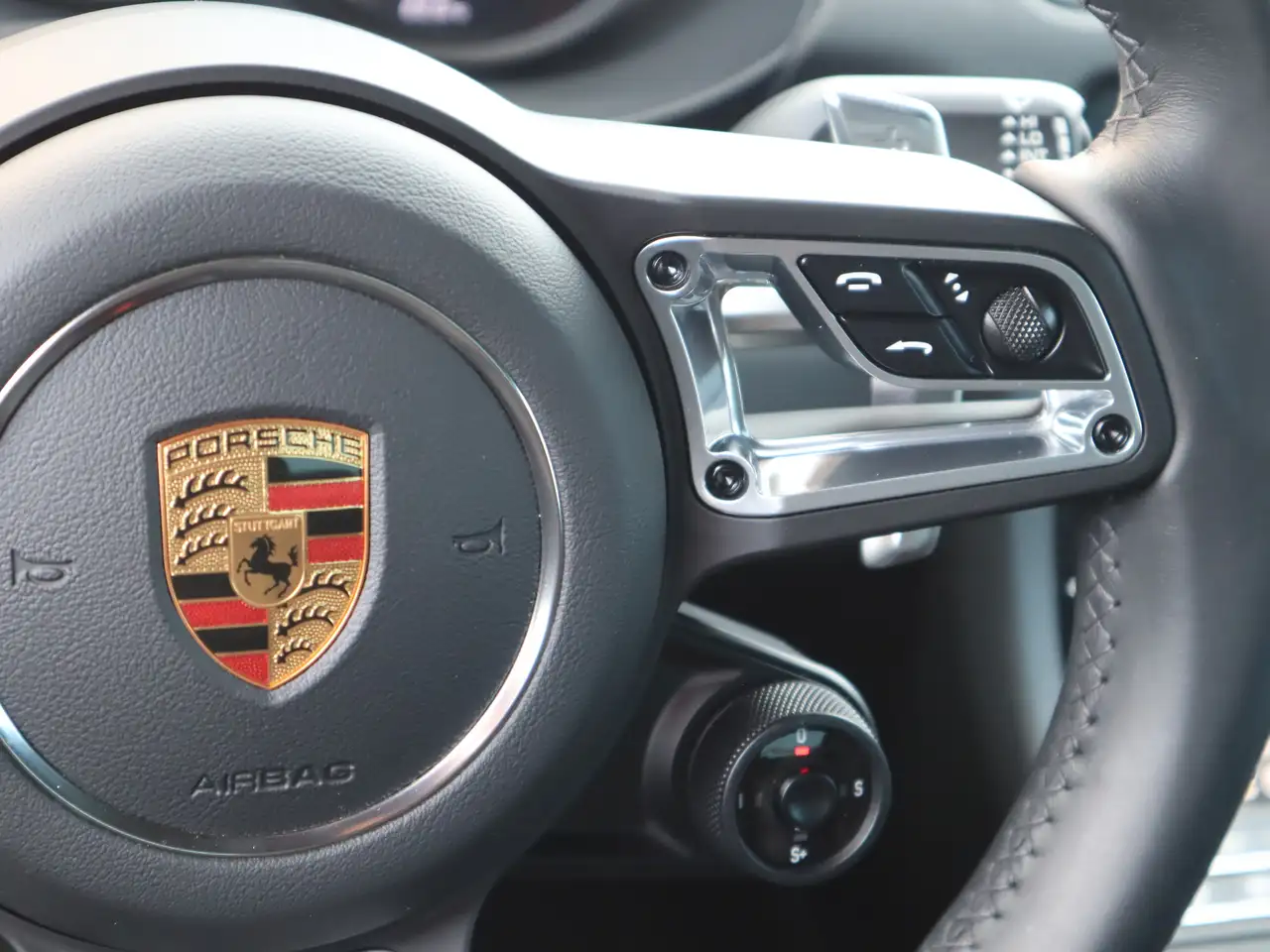 Porsche 718 Cayman снимка Porsche 718 Cayman