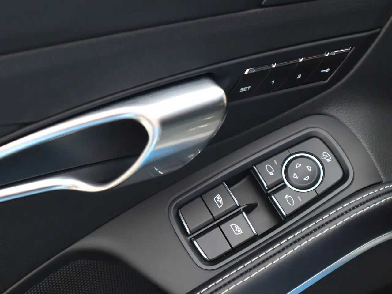 Porsche 718 Cayman снимка Porsche 718 Cayman