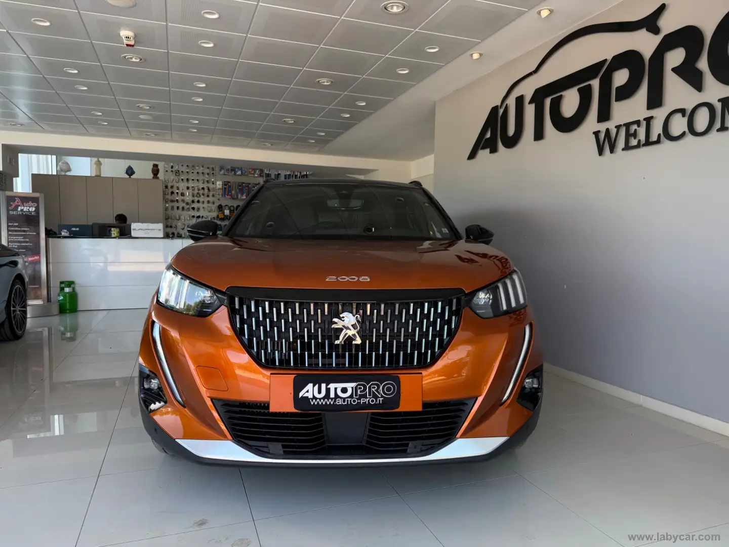 Peugeot 2008 PureTech 130 S&S Allure Arancione - 1