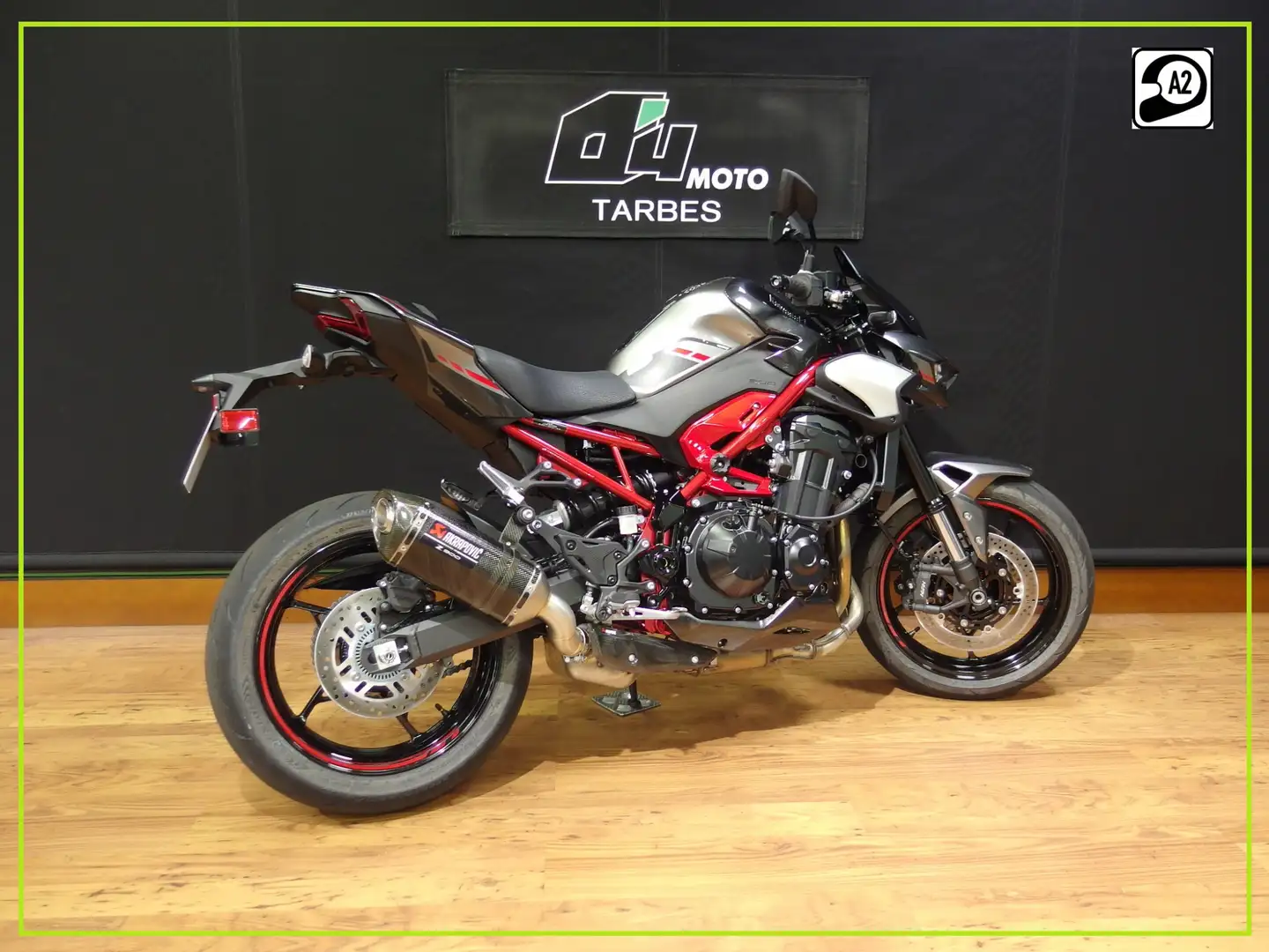 Kawasaki Z 900 Rouge - 2