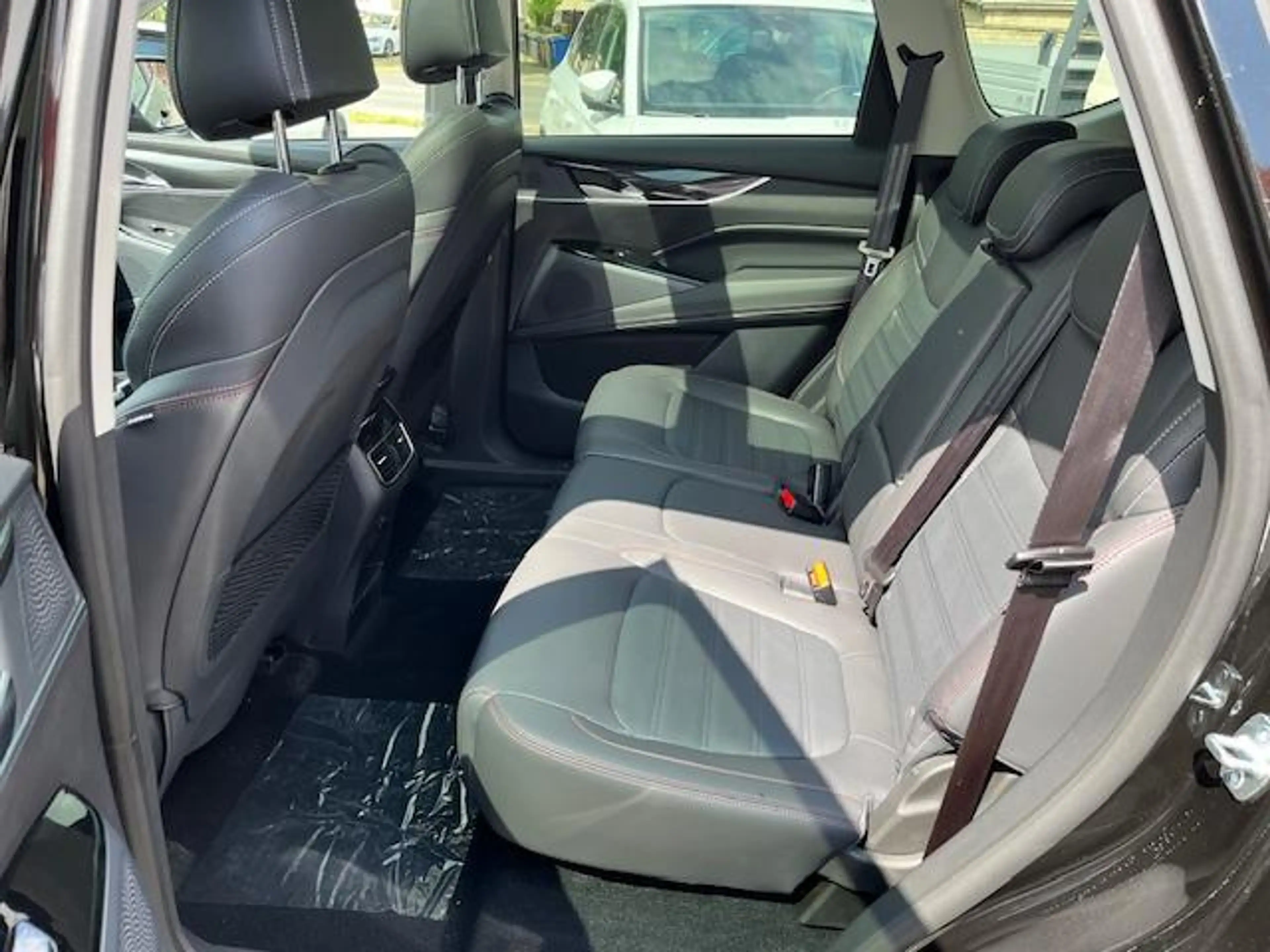 Maxus EUNIQ 6 LIMITED+ASSISTENTEN+LEDER+PANORAMA+360°+ — photo 13