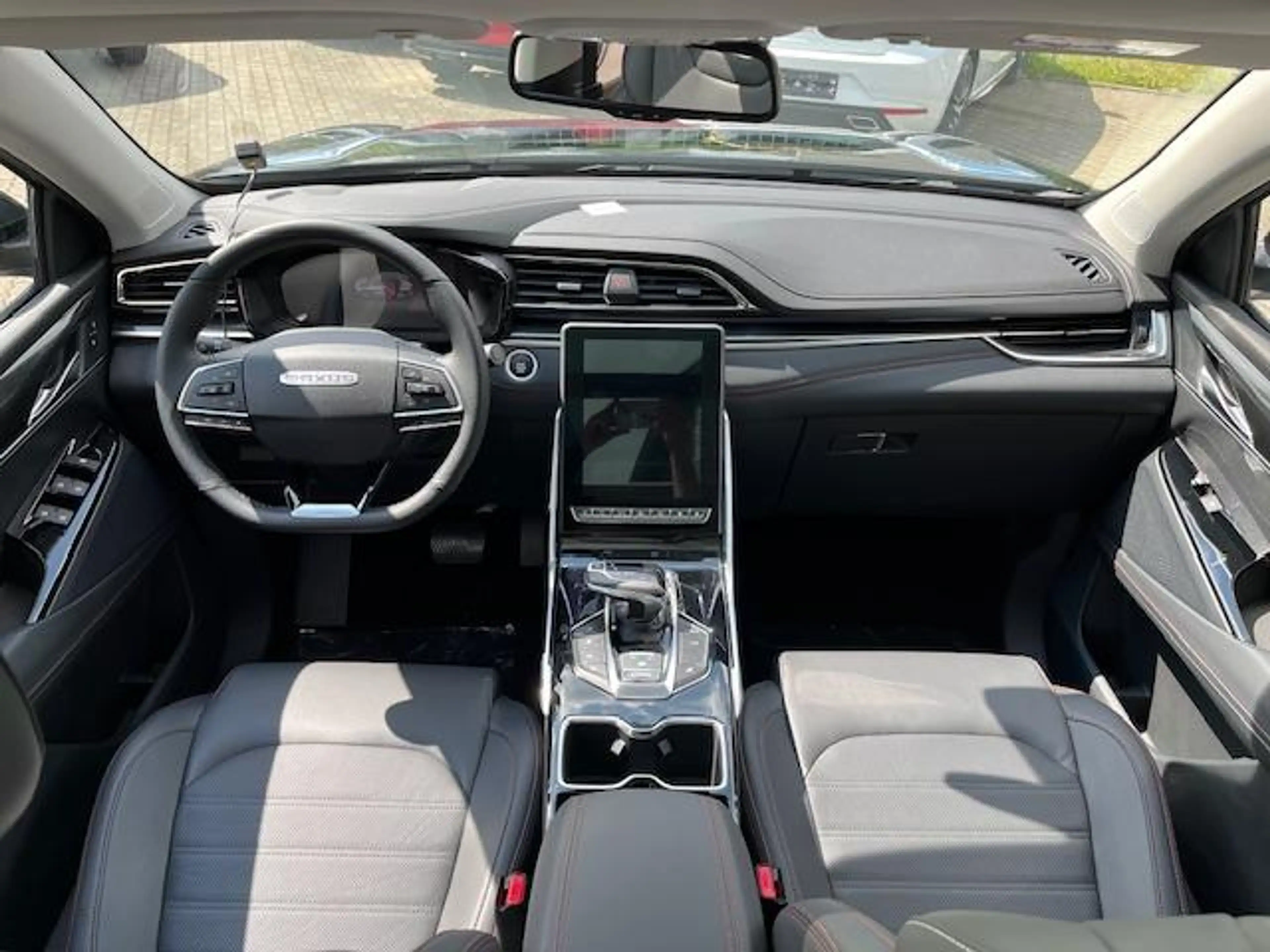 Maxus EUNIQ 6 LIMITED+ASSISTENTEN+LEDER+PANORAMA+360°+ — photo 15