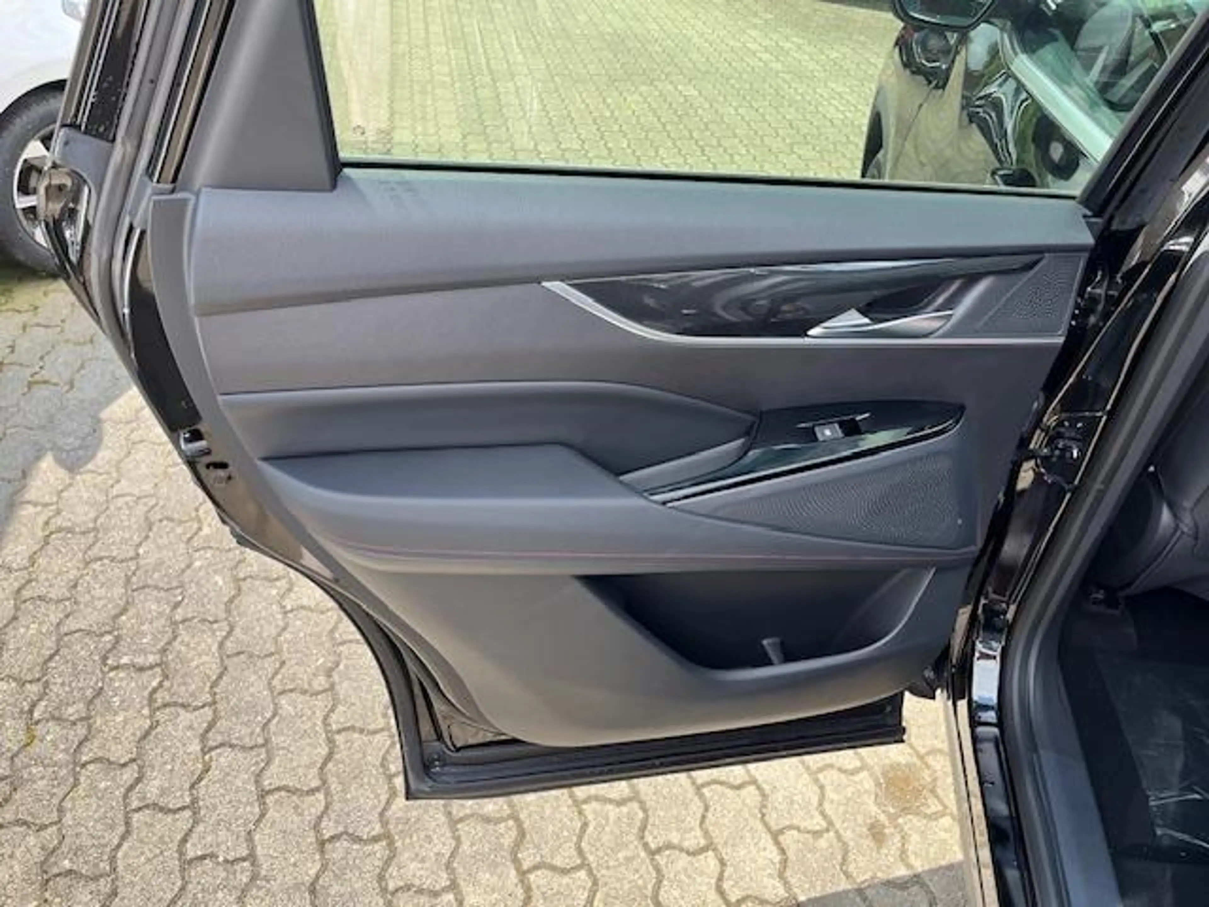 Maxus EUNIQ 6 LIMITED+ASSISTENTEN+LEDER+PANORAMA+360°+ — photo 14