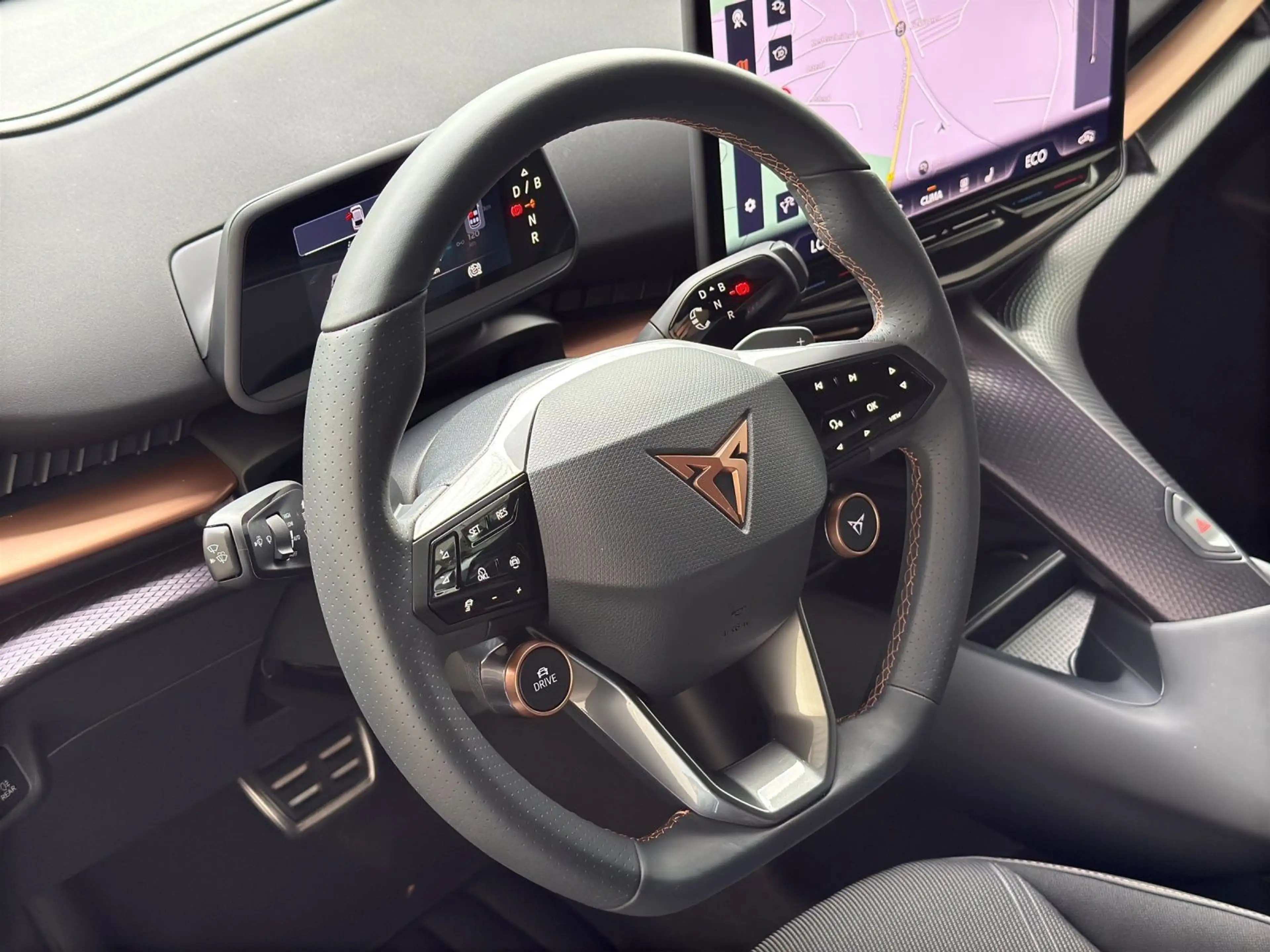 CUPRA Tavascan NAVI SHZ PARKLENK LM19 GJR — photo 9