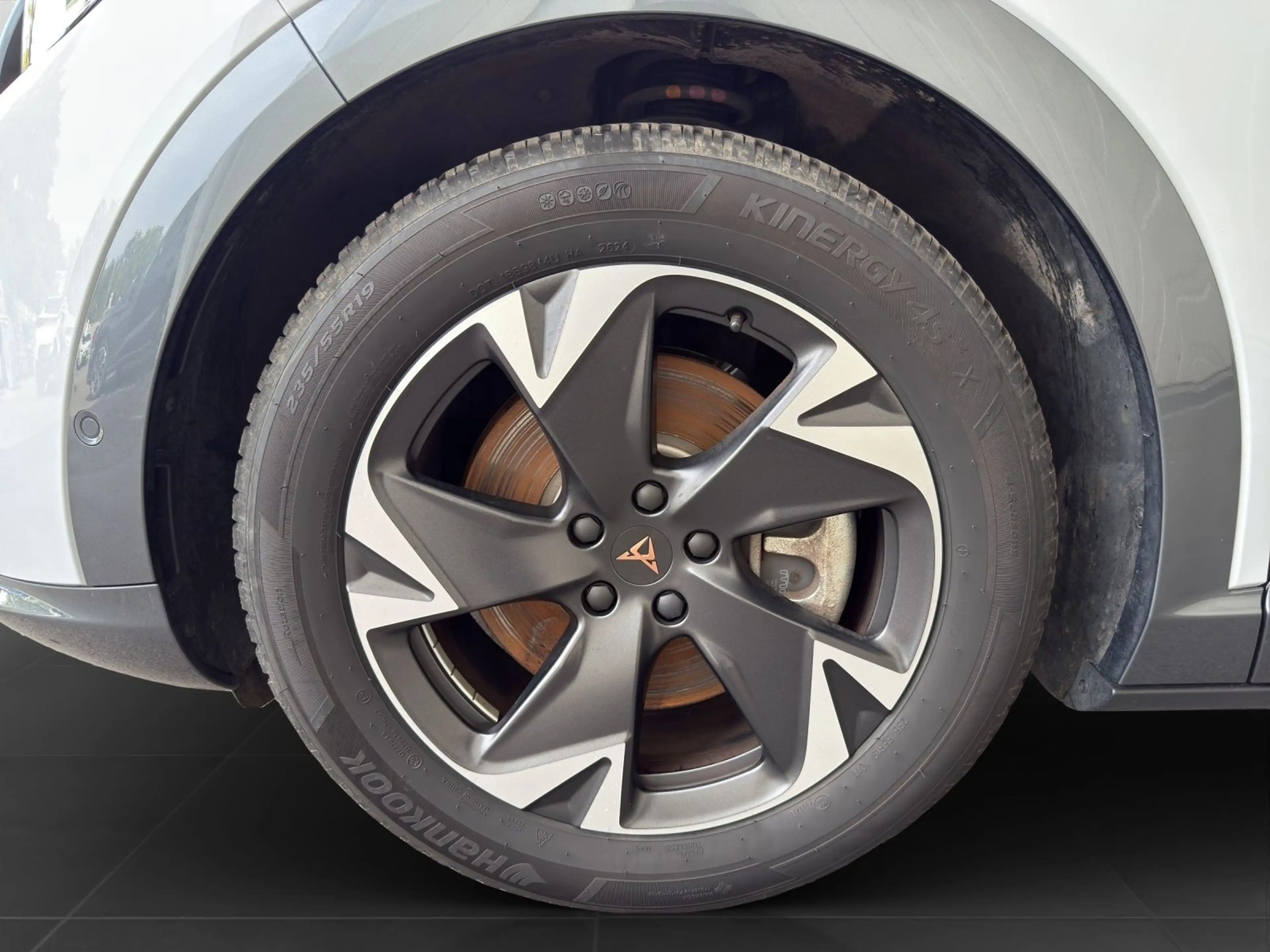 CUPRA Tavascan NAVI SHZ PARKLENK LM19 GJR — photo 7
