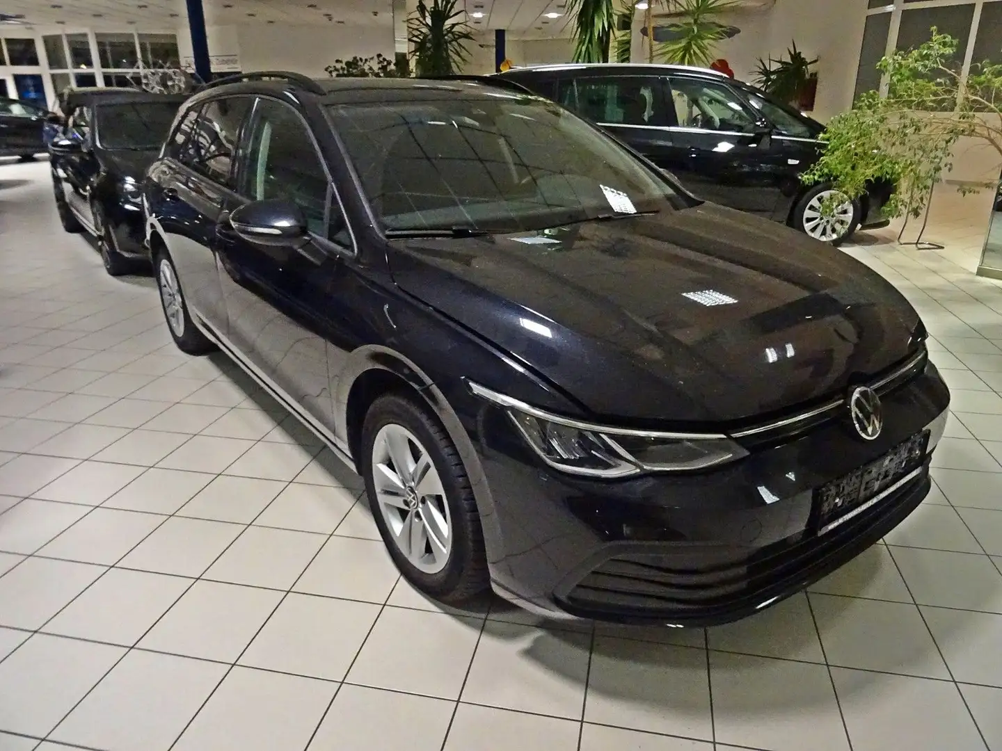 Volkswagen Golf VIII Variant Life Schwarz - 1