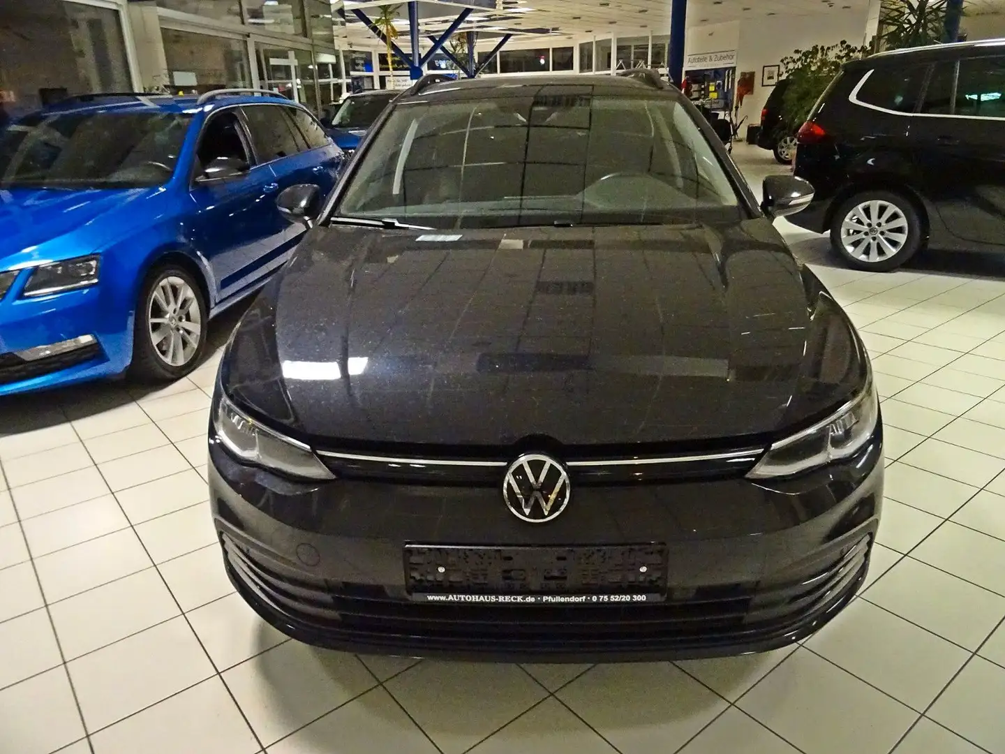 Volkswagen Golf VIII Variant Life Schwarz - 2