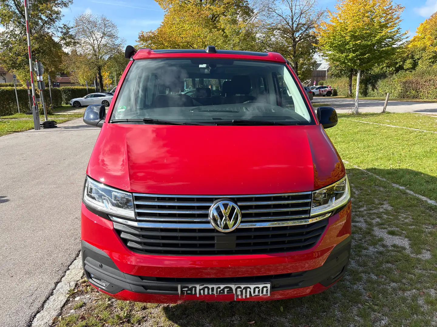 Volkswagen T6.1 California DSG Beach Camper Edition Rot - 1